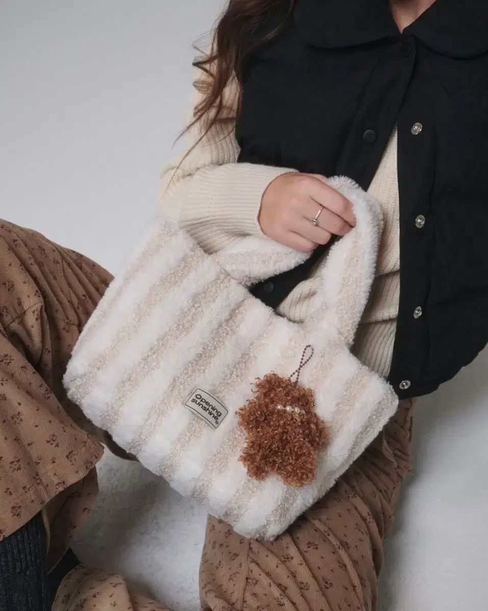 オープニングプロジェクト サンシャイン ストライプ Shearling トートバッグ アイボリー