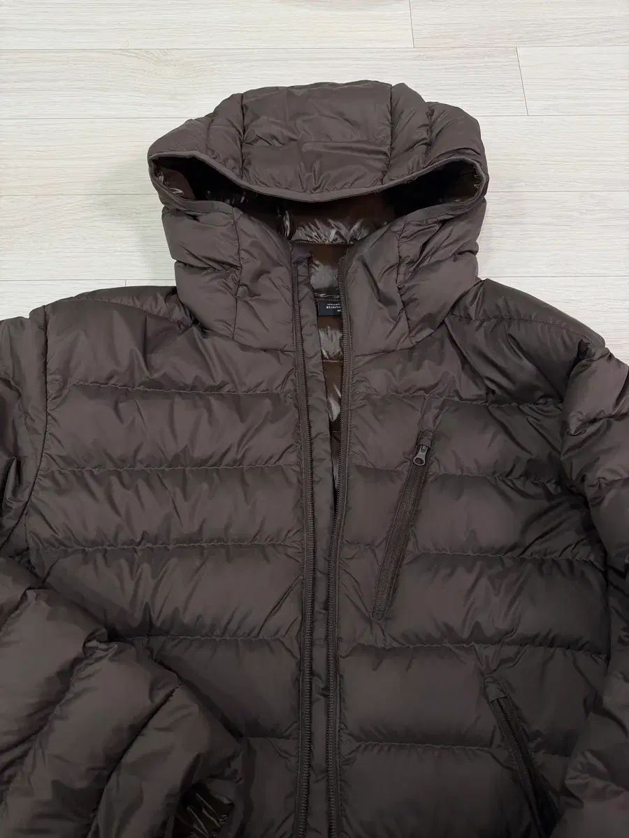 MUSINSA ムシンサ スタンダード シティ レジャー フーディー ライト ダウン ジャケット ブラウン M