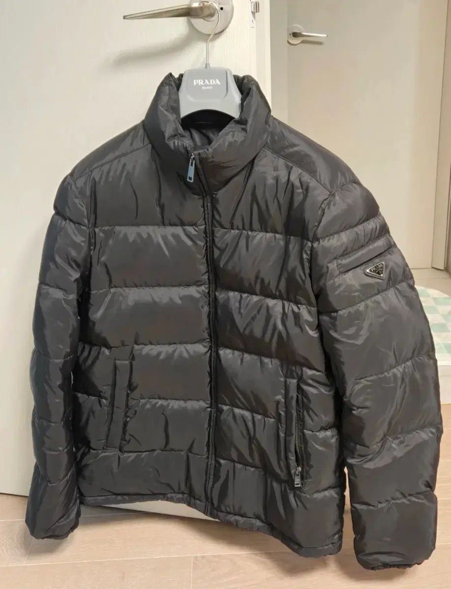 PRADA プラダ ダウン サイズ56