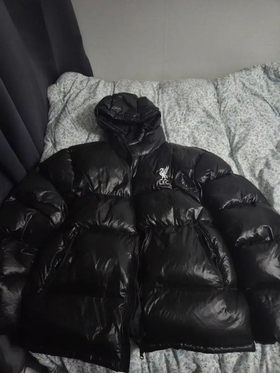 リヴァプール LFC ブラック ダウン アウター 2 XL