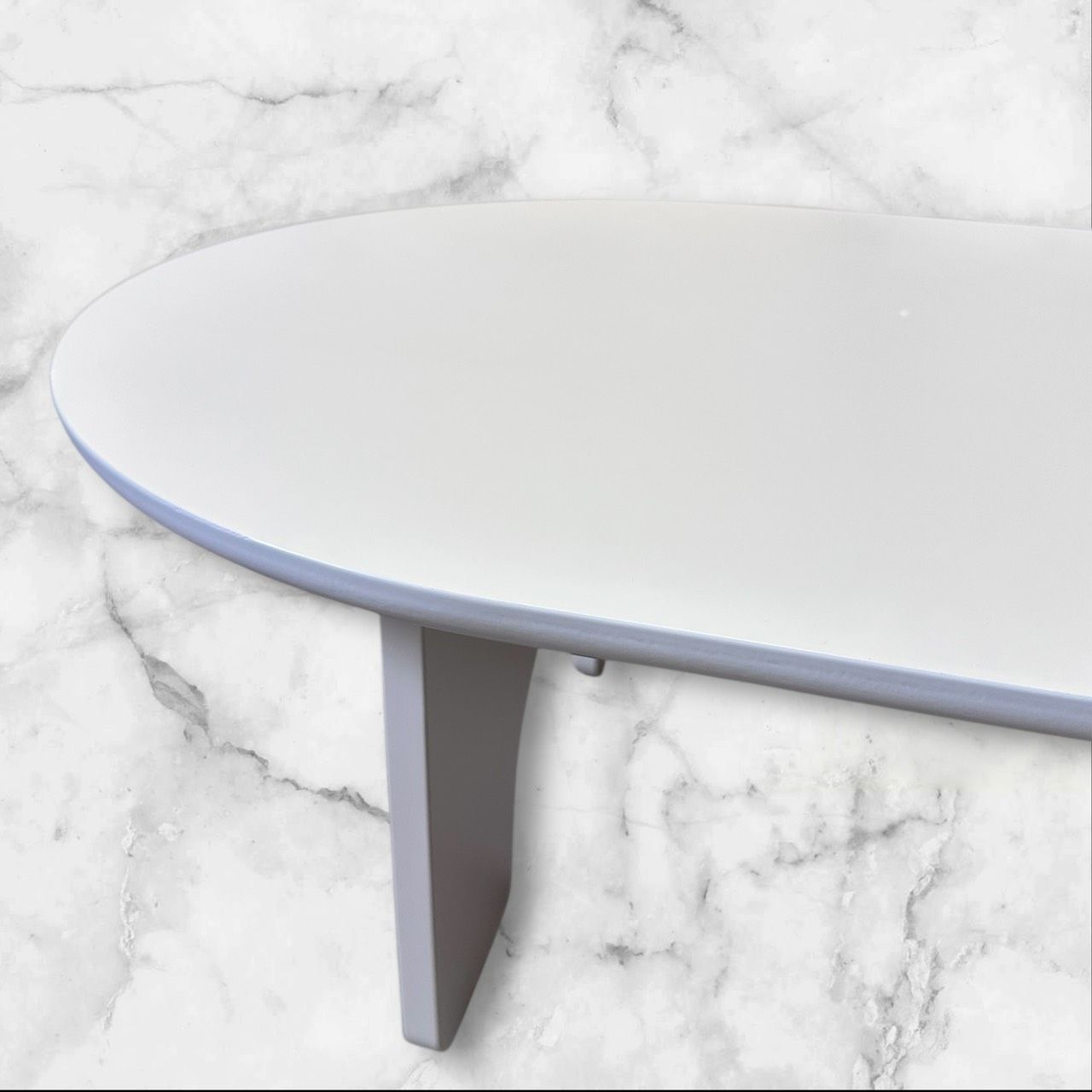 送料無料！ E 【新品・未使用】柔らかな曲線が描く、心地よいリビング