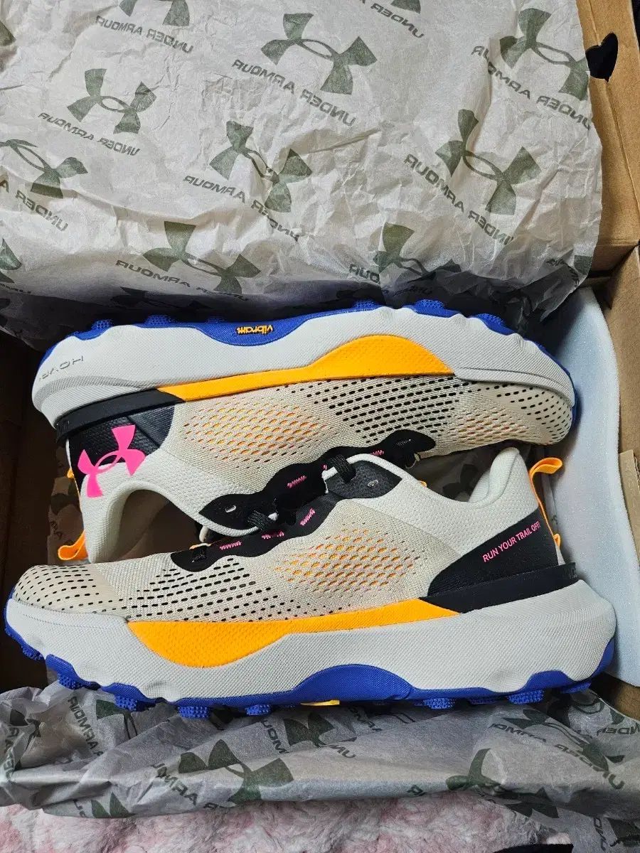 UNDER ARMOUR アンダーアーマー インフィニット プロ トレイル ランニングシューズ 27.0 cm サイズ み