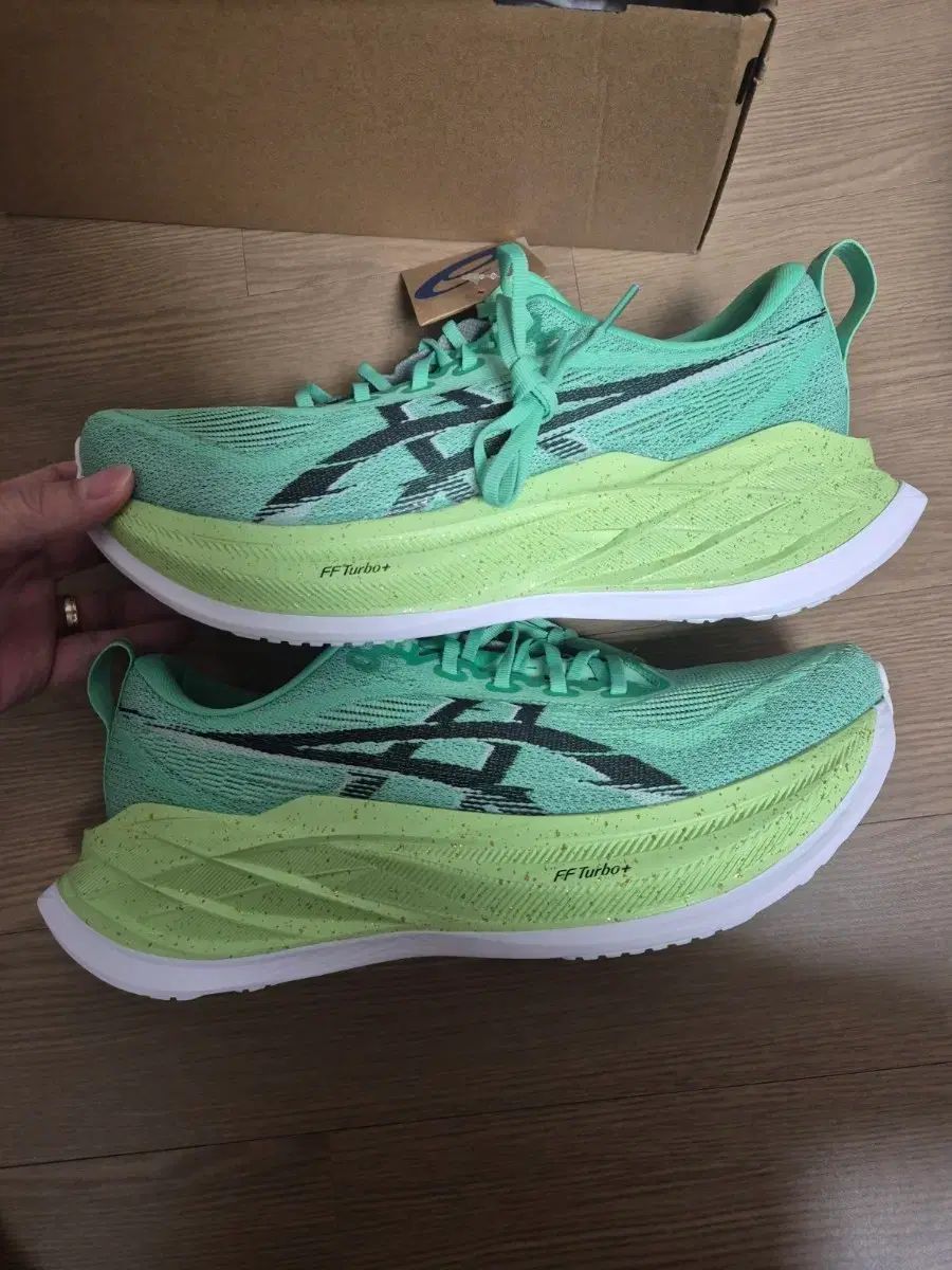 アシックス SUPERBLAST 2 エキデン 275 出品 - メルカリ