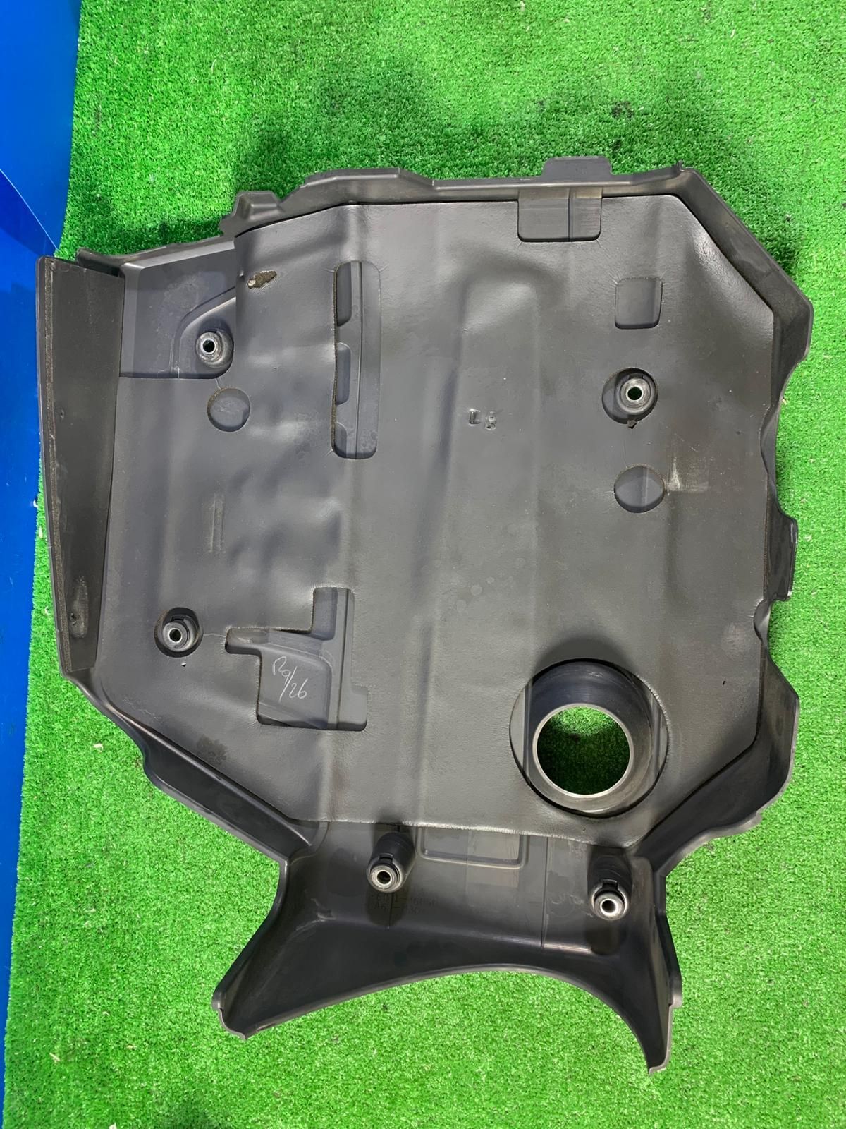 トヨタ　マーク2 gx81 　エンジンカバー トヨタ マーク2 gx81 エンジンカバー