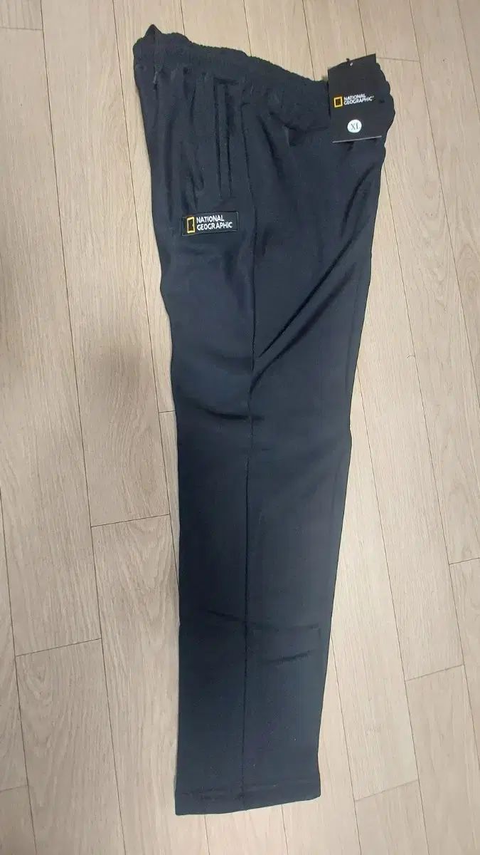 National Geographic ナショナルジオグラフィック 黒 トレーナー XL 裏起毛