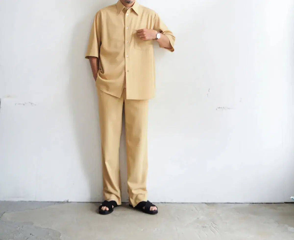 AURALEE ウールドビー スラックス イエローベージュ