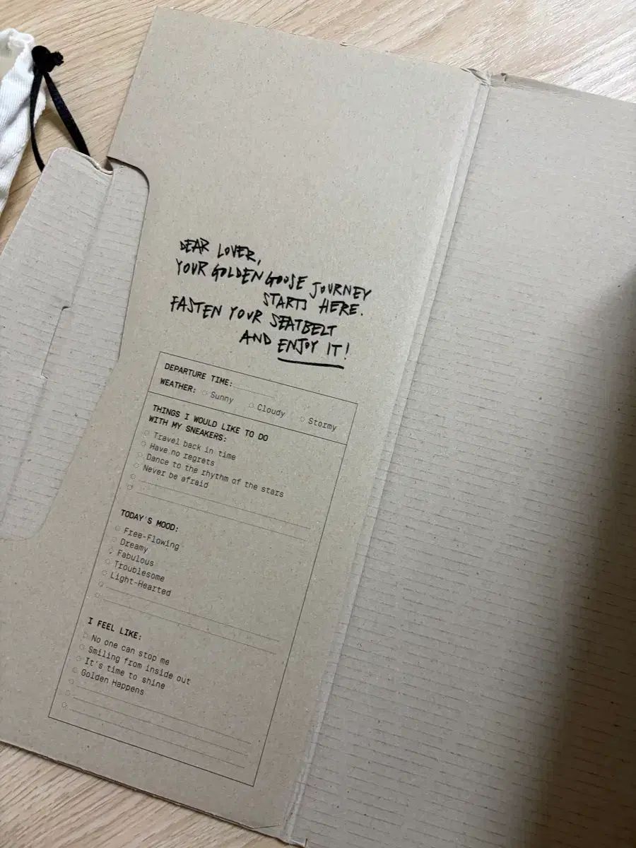  GOLDEN GOOSE ゴールデングース スーパー·スター 白 GOLD スニーカー 靴