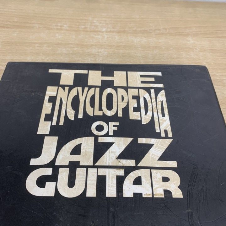 THE ENCYCLOPEDIA OF JAZZ GUITAR／ジャズギター事典 △01)【1点限り!】ジャズギター百科事典/The encyclopedia of jazz