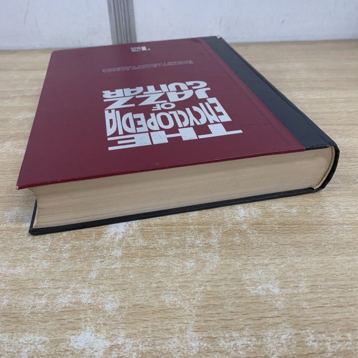 THE ENCYCLOPEDIA OF JAZZ GUITAR／ジャズギター事典 △01)【1点限り!】ジャズギター百科事典/The encyclopedia of jazz