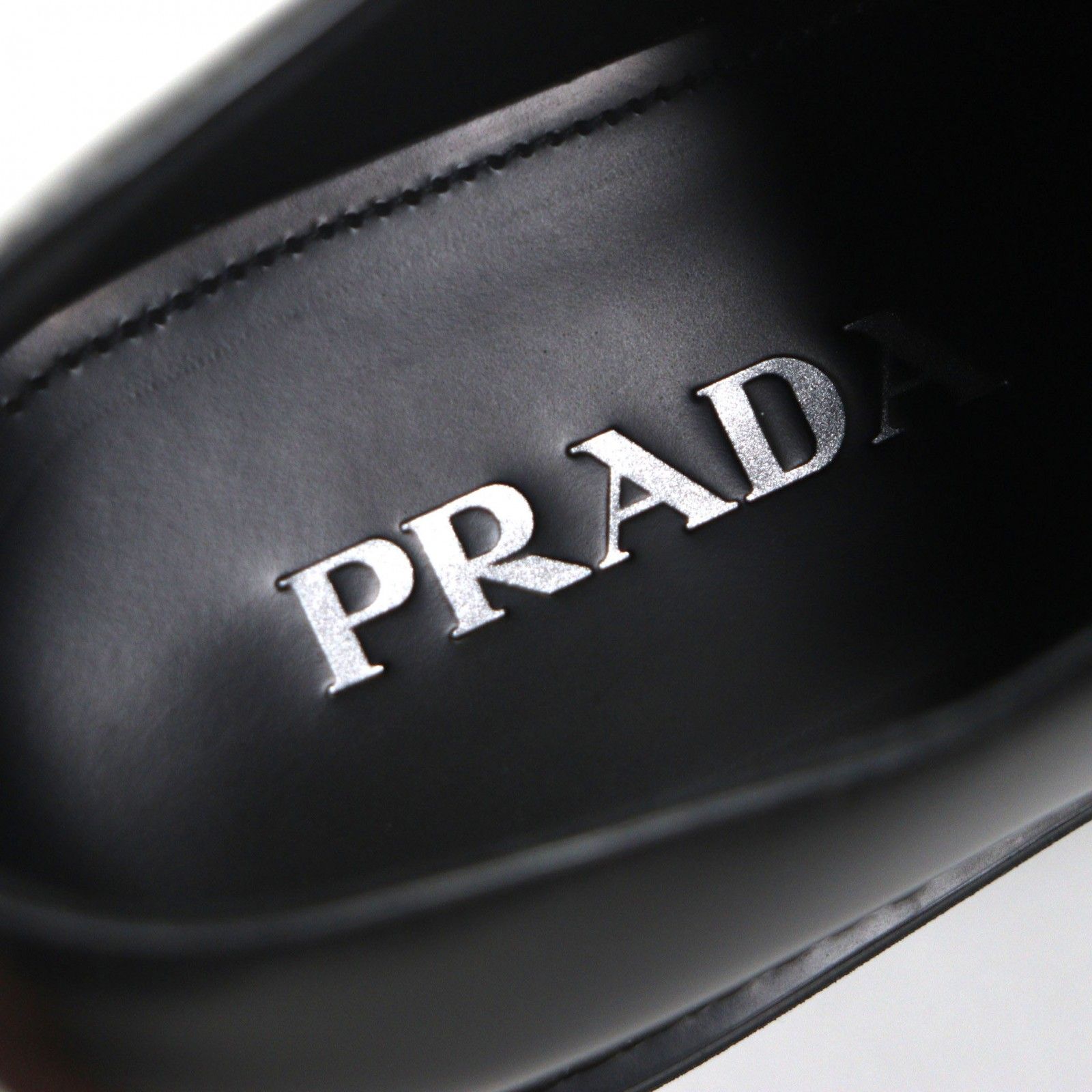 ブラッシュドレザー レースアップ