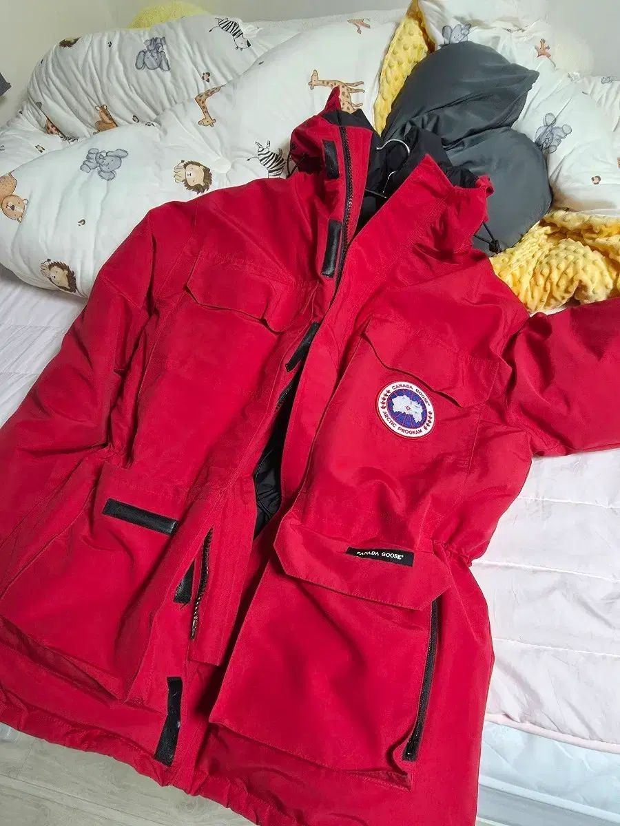Canada Goose カナダグース PARKA 2051 M