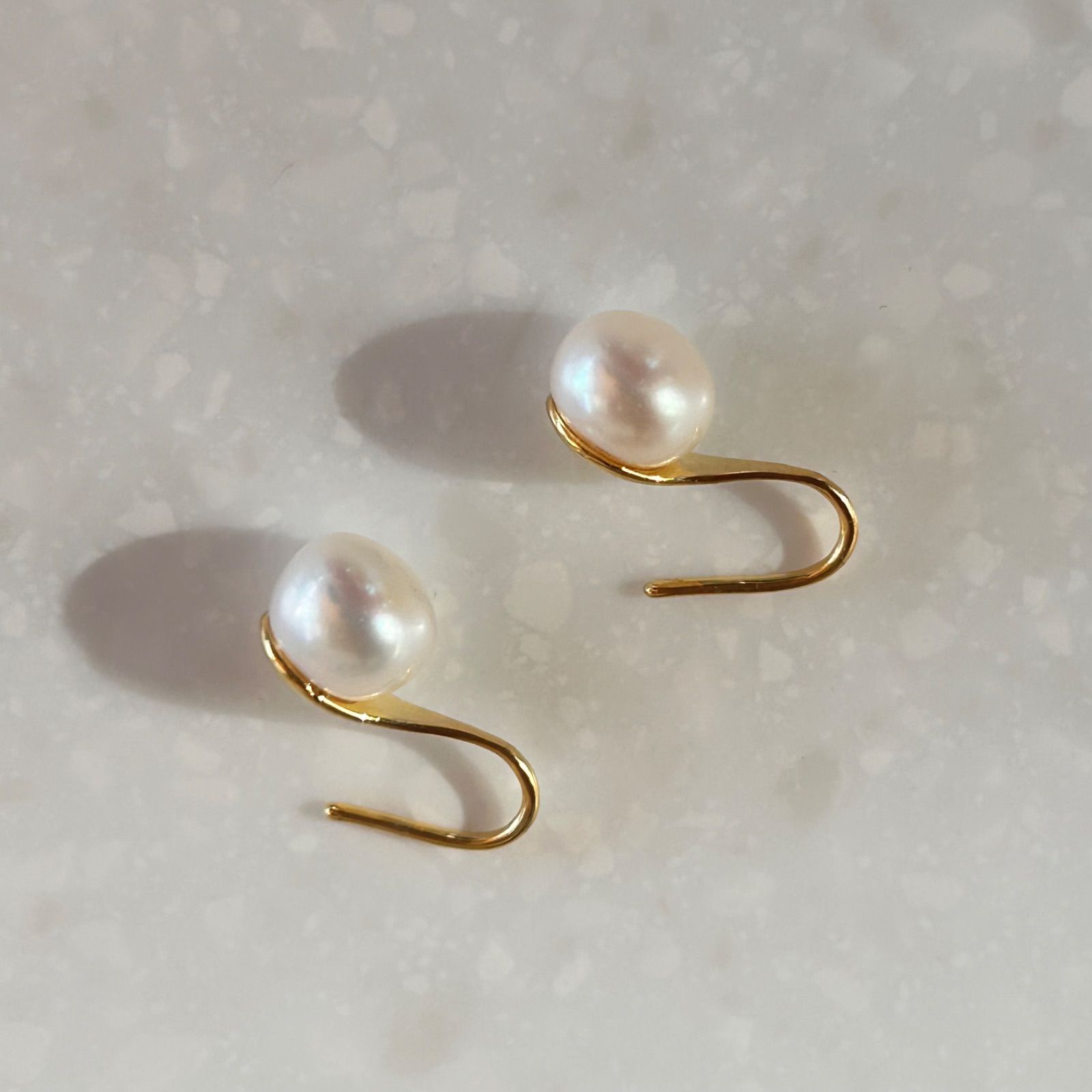 109P【清楚】一粒パール フックピアス 淡水真珠 ゴールド S925 K18 