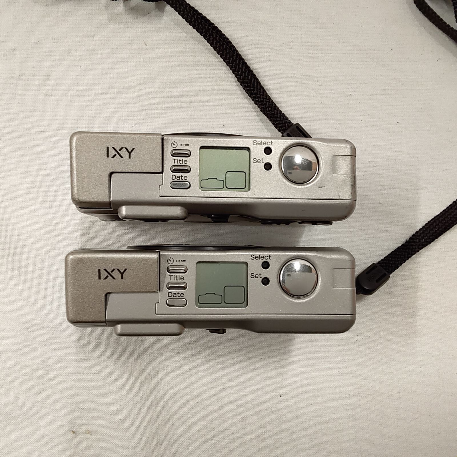 H1Canon IXY DIGITAL220IS本体と付属品　動作未確認ジャンク H1Canon IXY DIGITAL220IS本体と付属品 動作未確認ジャンク H1Canon