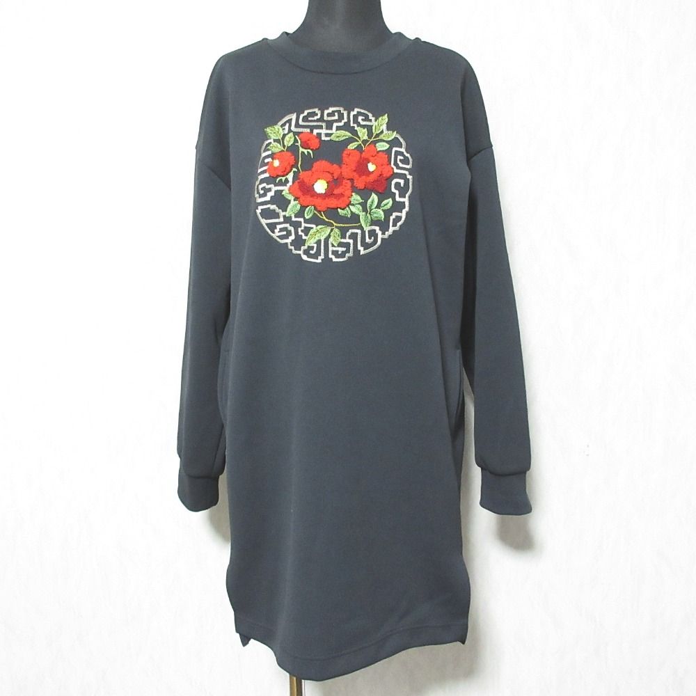 TAM ヴィヴィアンタム アップリケ エンブロイダリー トレーナーワンピース サイズ38 ブラック レディース 古着