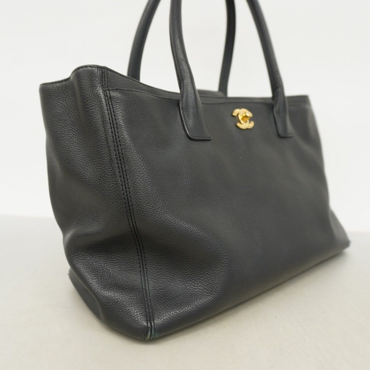 6ab1357-k】シャネル トートバッグ エグゼクティブ レザー ブラック