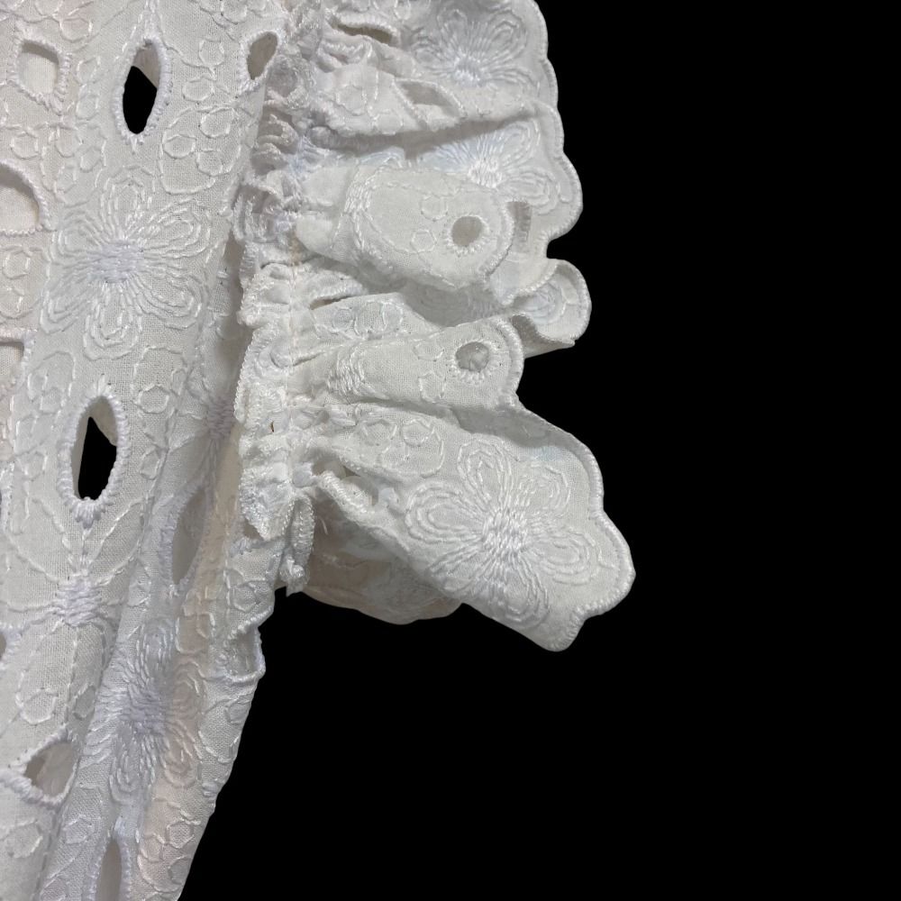 エンブロイダリー カットワークデザイン