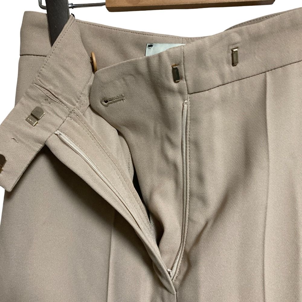  FENDI フェンディ センタープリーツ ワイドパンツ サイズ36 ベージュ レディース 古着 ワイドパンツ イージーパンツ パンツ