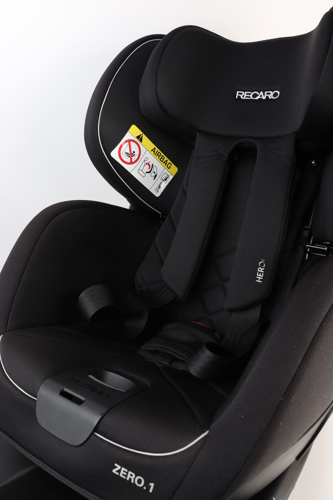 RECARO Zero.1 チャイルドシート　ブラック RECARO ZERO.1 ブラック チャイルドシート 【公式通販】
