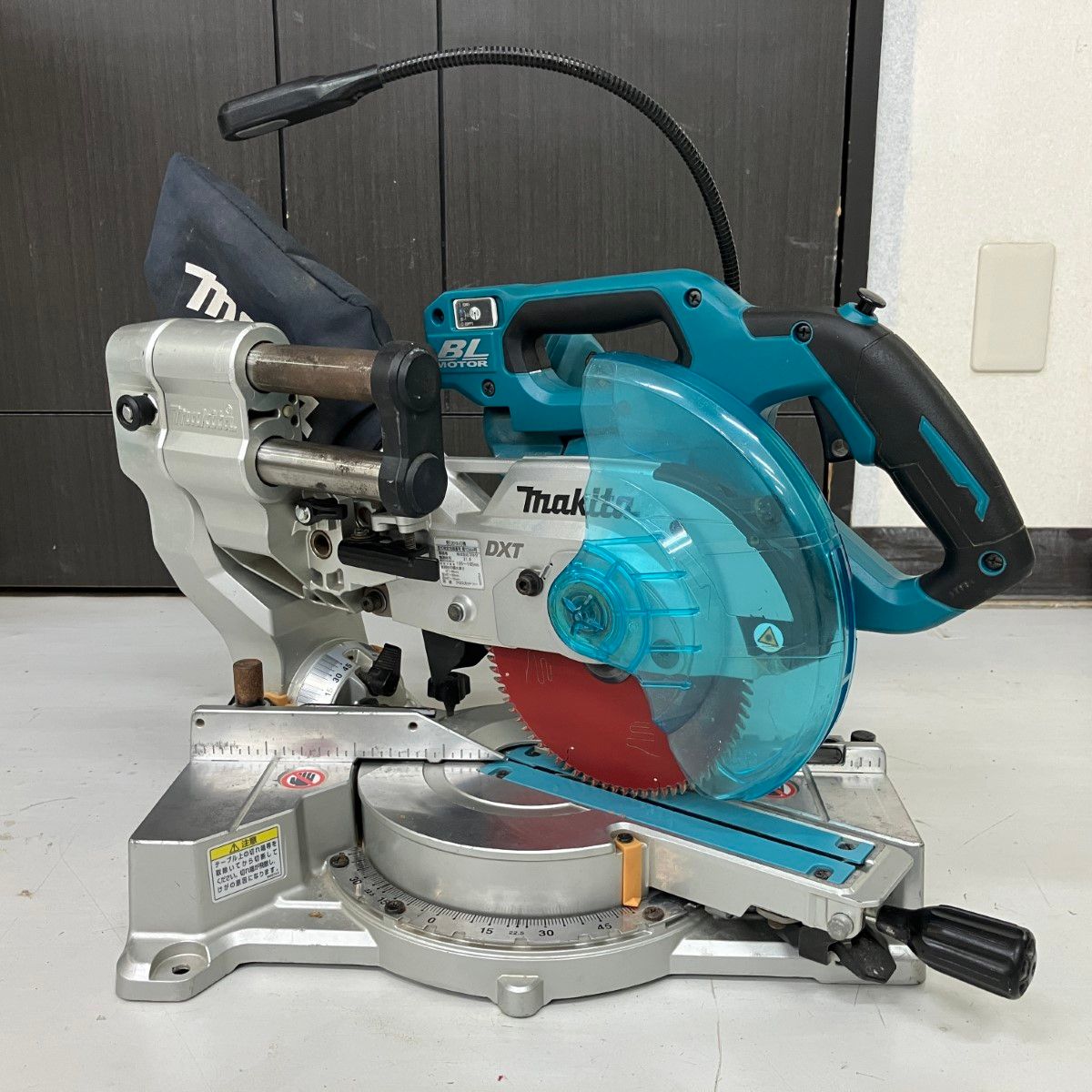 ЗЗMAKITA マキタ 18v 165mm 充電式スライド丸のこ ※バッテリー、充電器 