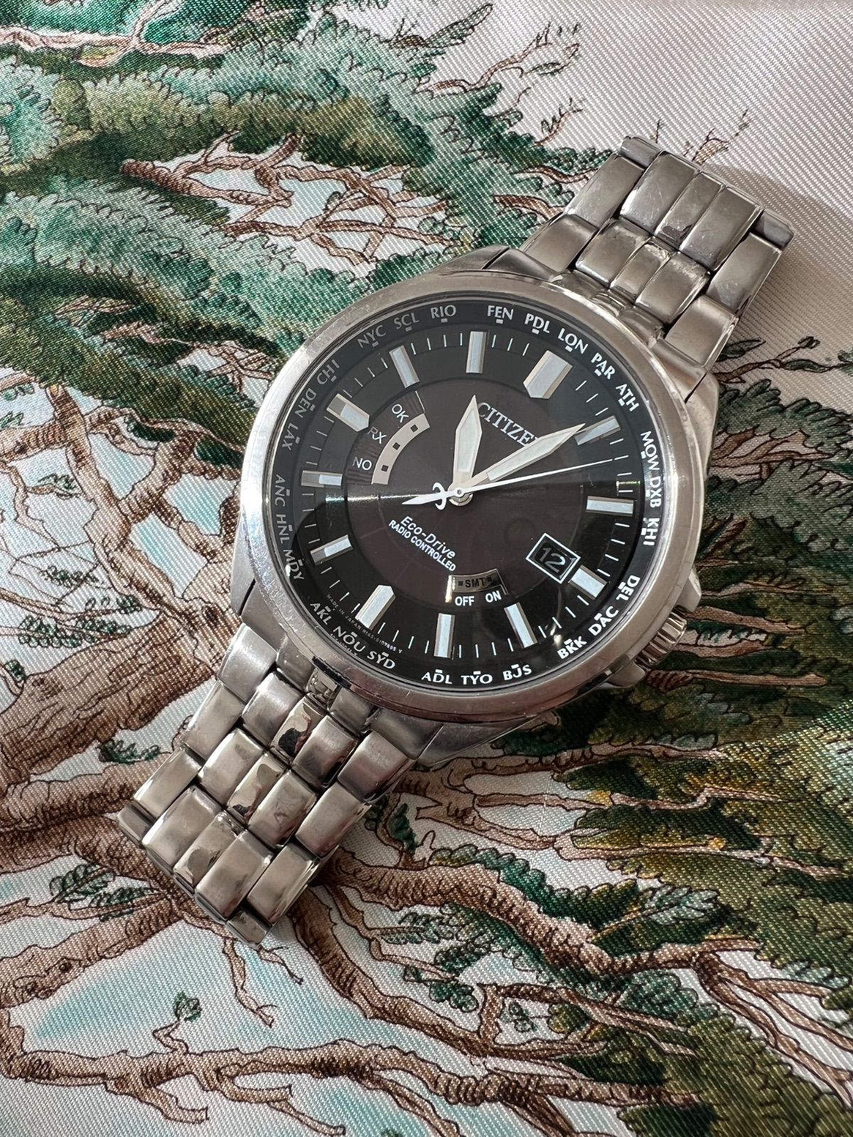 シチズン エコドライブ ビッグフェイス 電波ソーラー時計 H 145