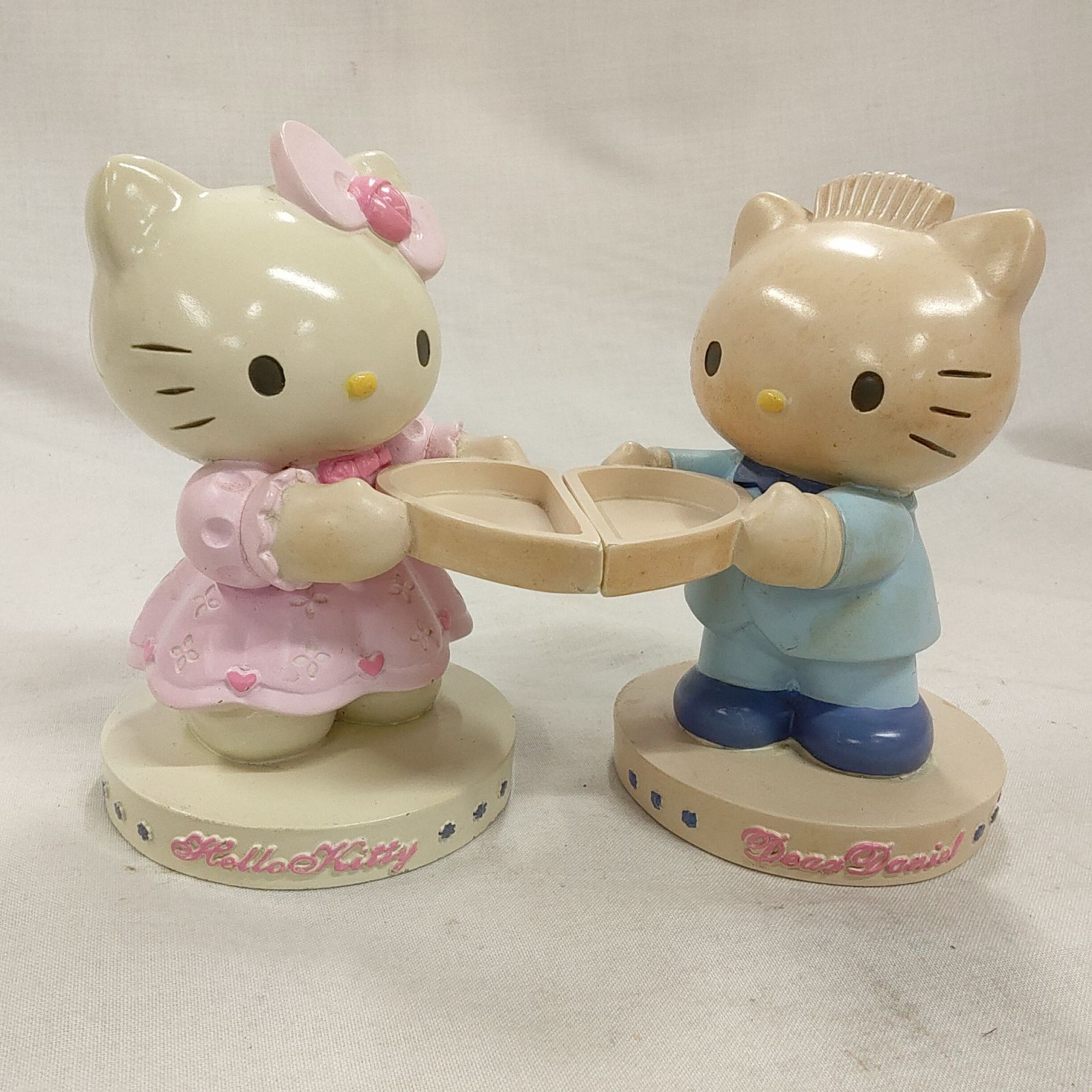 中古品・ハローキティ＆ディア ダニエル 小物入れ ウェディングリング