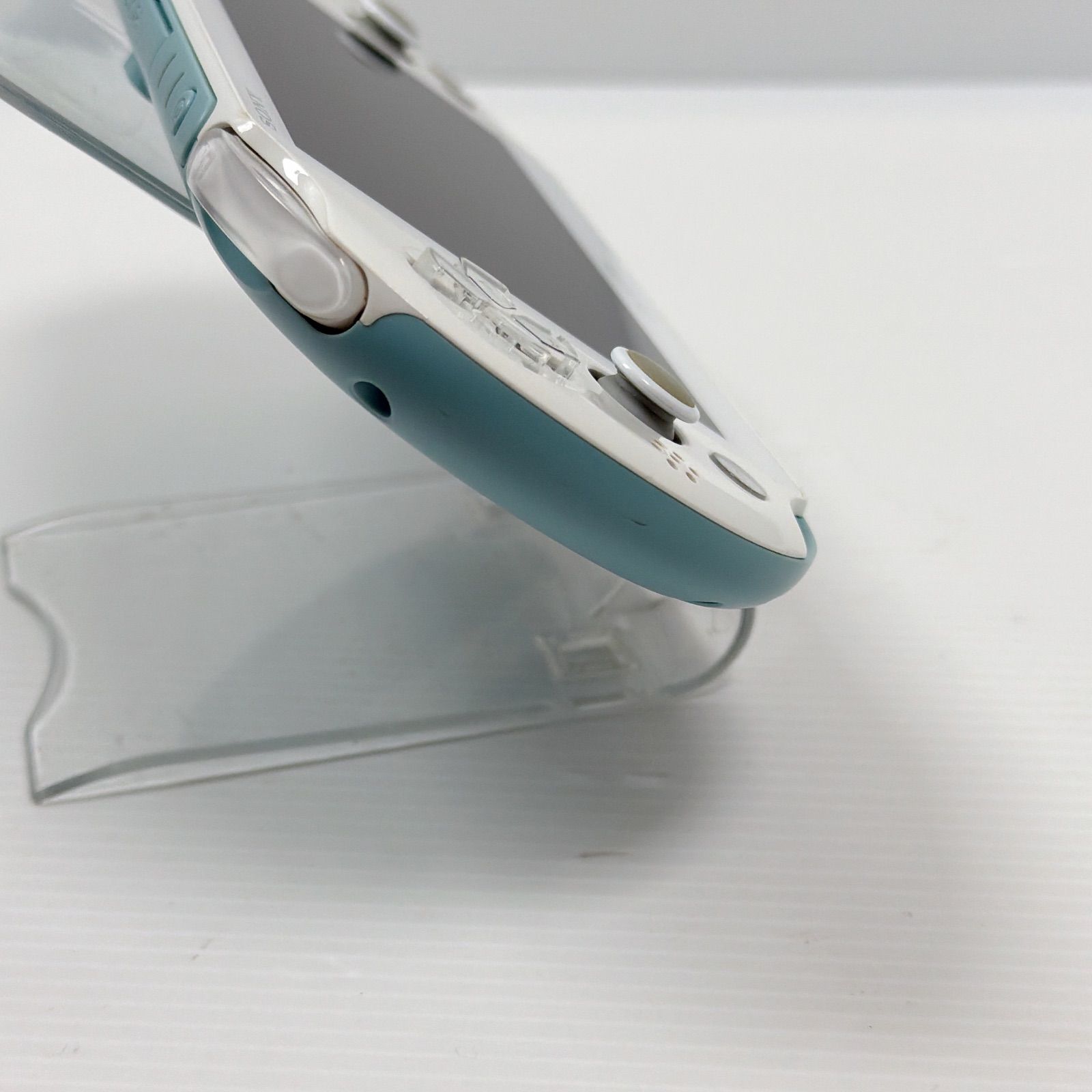 8 GBメモリーカード付き