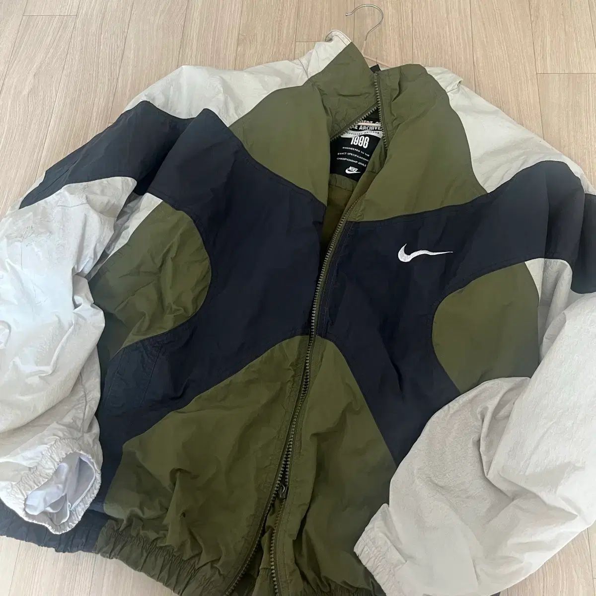 ナイキ ヴィンテージ ウィンドブレーカー