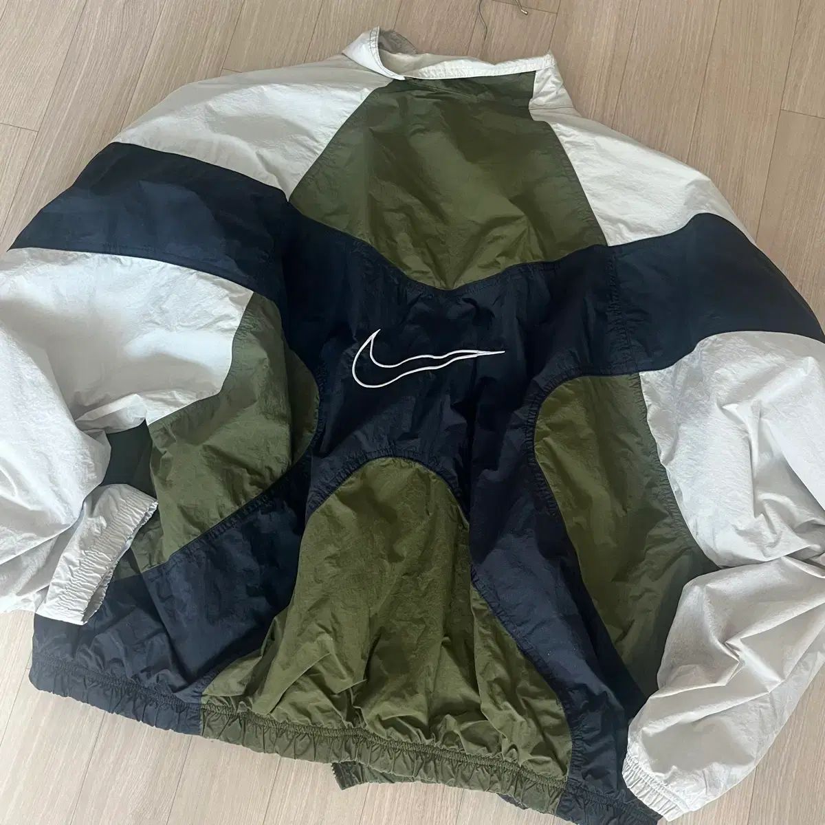 ナイキ ヴィンテージ ウィンドブレーカー