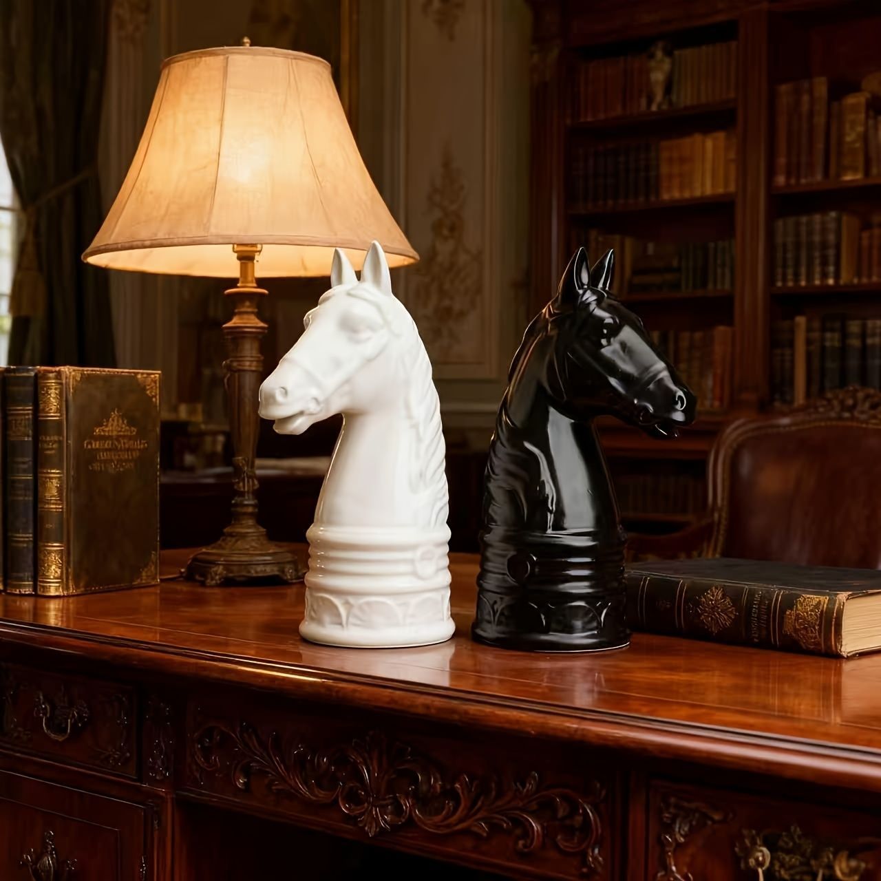 オブジェ 置物 馬 うま ウマ 干支 チェスの駒型 ホワイト ブラック 2種類 インテリア リビング ダイニング 玄関 寝室 装飾 オーナメント 樹脂 プレゼント ギフト オシャレ 可愛い 癒しグッズ ユニークデザイン 棚装飾 置物 インテリア小物 家具 インテリア