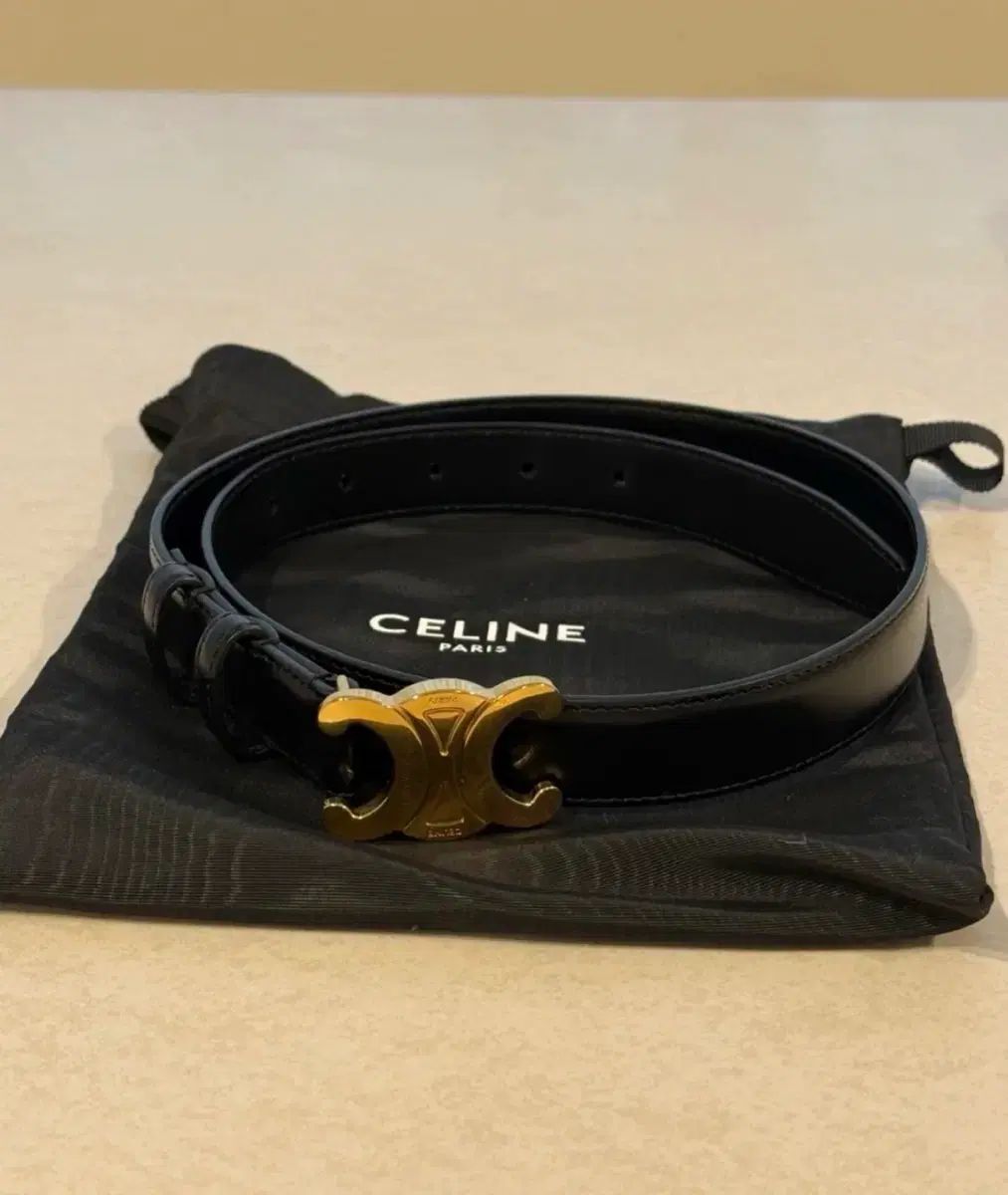 |レシート付 セリーヌ トリオンフ ベルト ブラック 25 mm