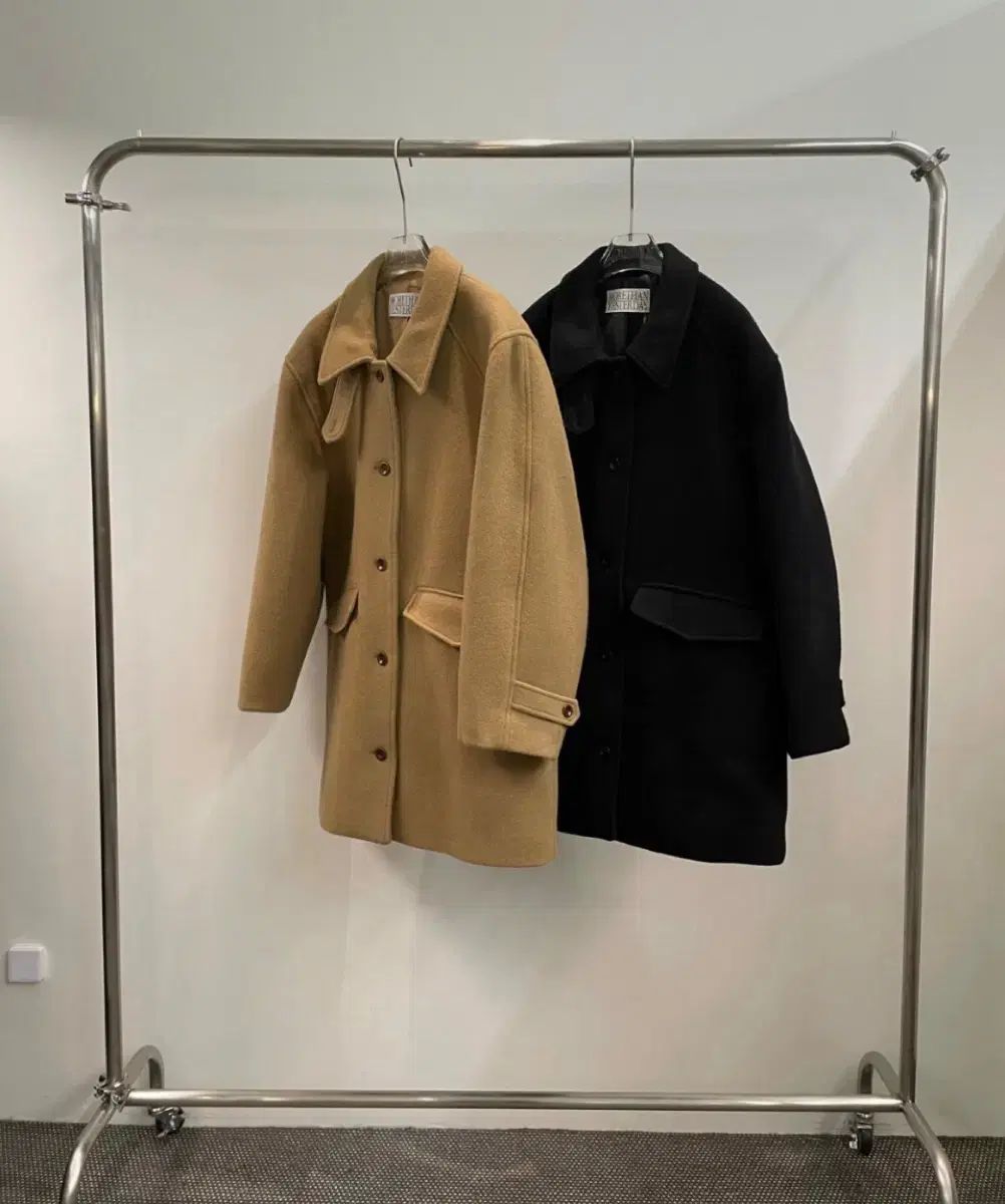 モアダンイェスターデイ ラグラン ハーフコート キャメルハーフコート