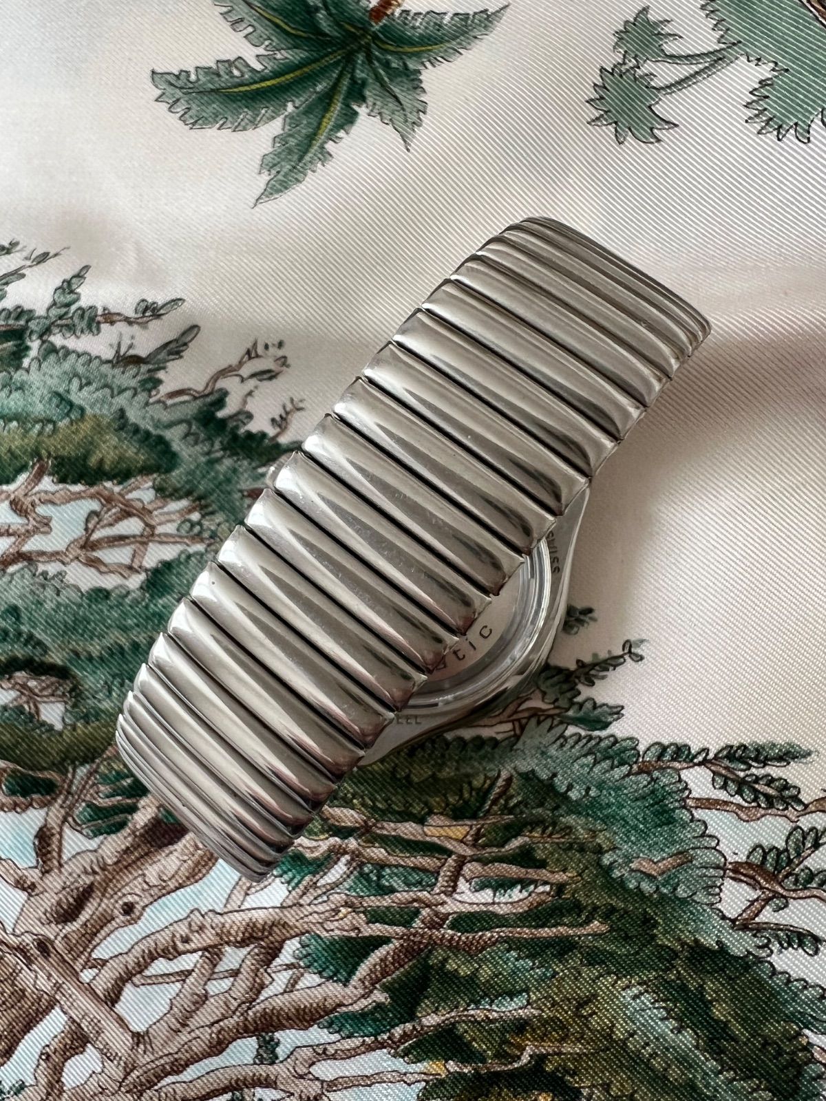 スケルトン 自動巻き時計