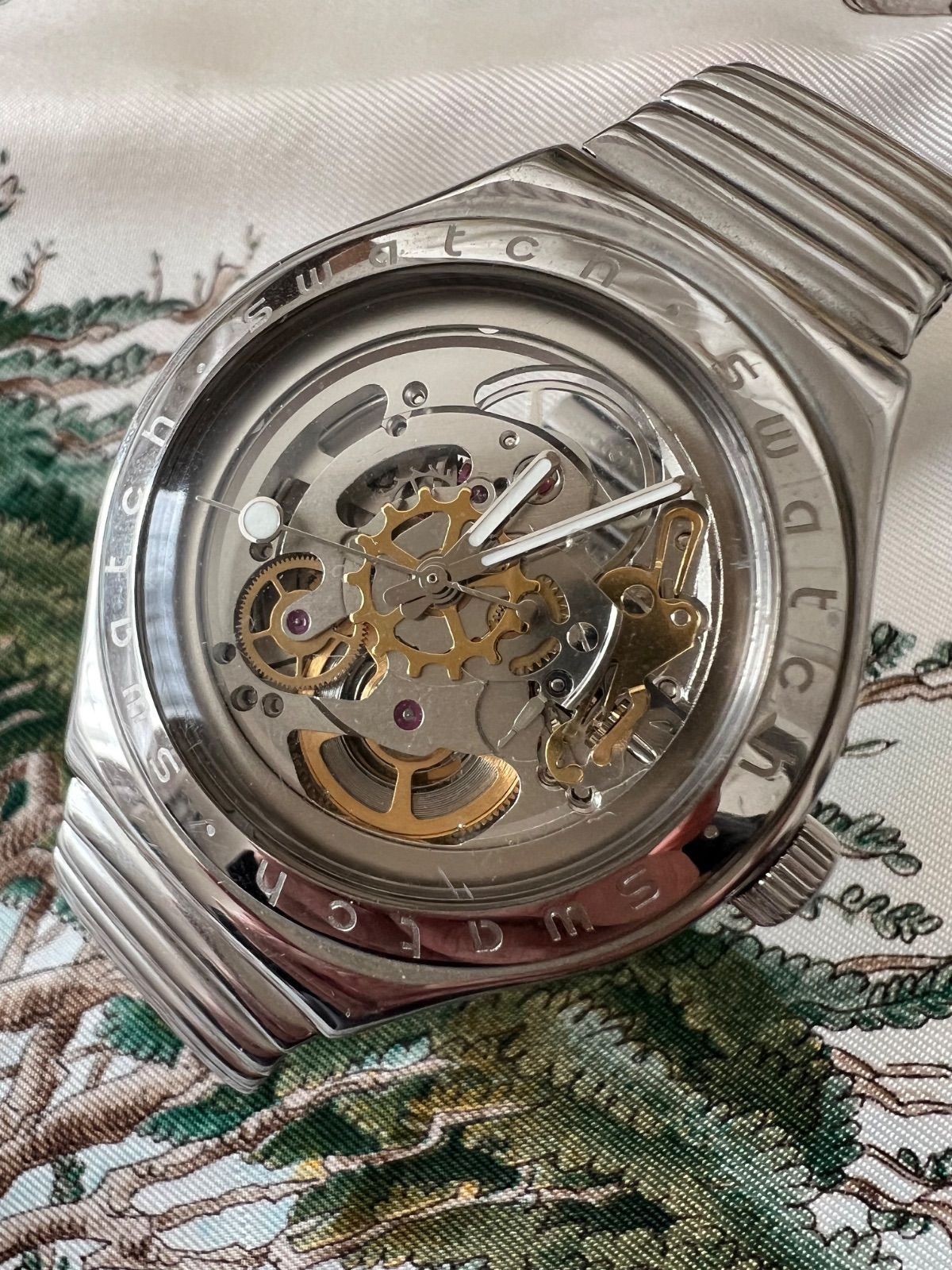 スウォッチ スケルトン 自動巻き時計 稼働品