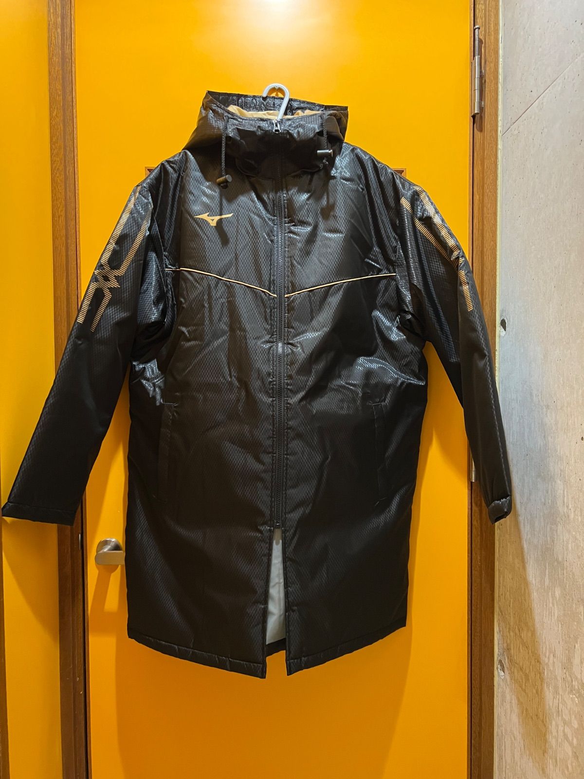 H3-27】◇ ミズノ Fサイズ 箱根駅伝 ベンチコート ブラック/ゴールド