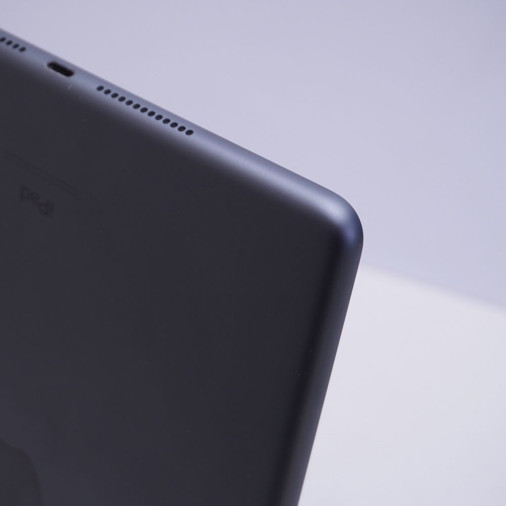 Apple アップル iPad 第8世代 128 GB Wi-Fi MYLD 2 J|A iPad本体 タブレット