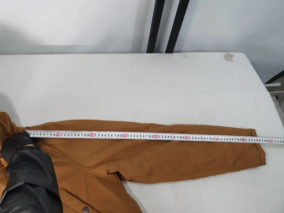  カーハート ダウン マウンテンパーカー パーカ ベージュ s ダウンジャケット ジャケット アウター