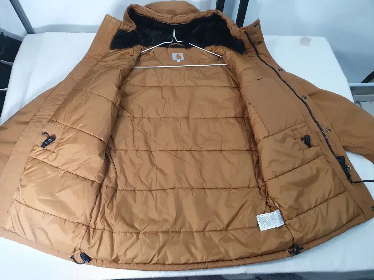 ダウン マウンテンパーカー