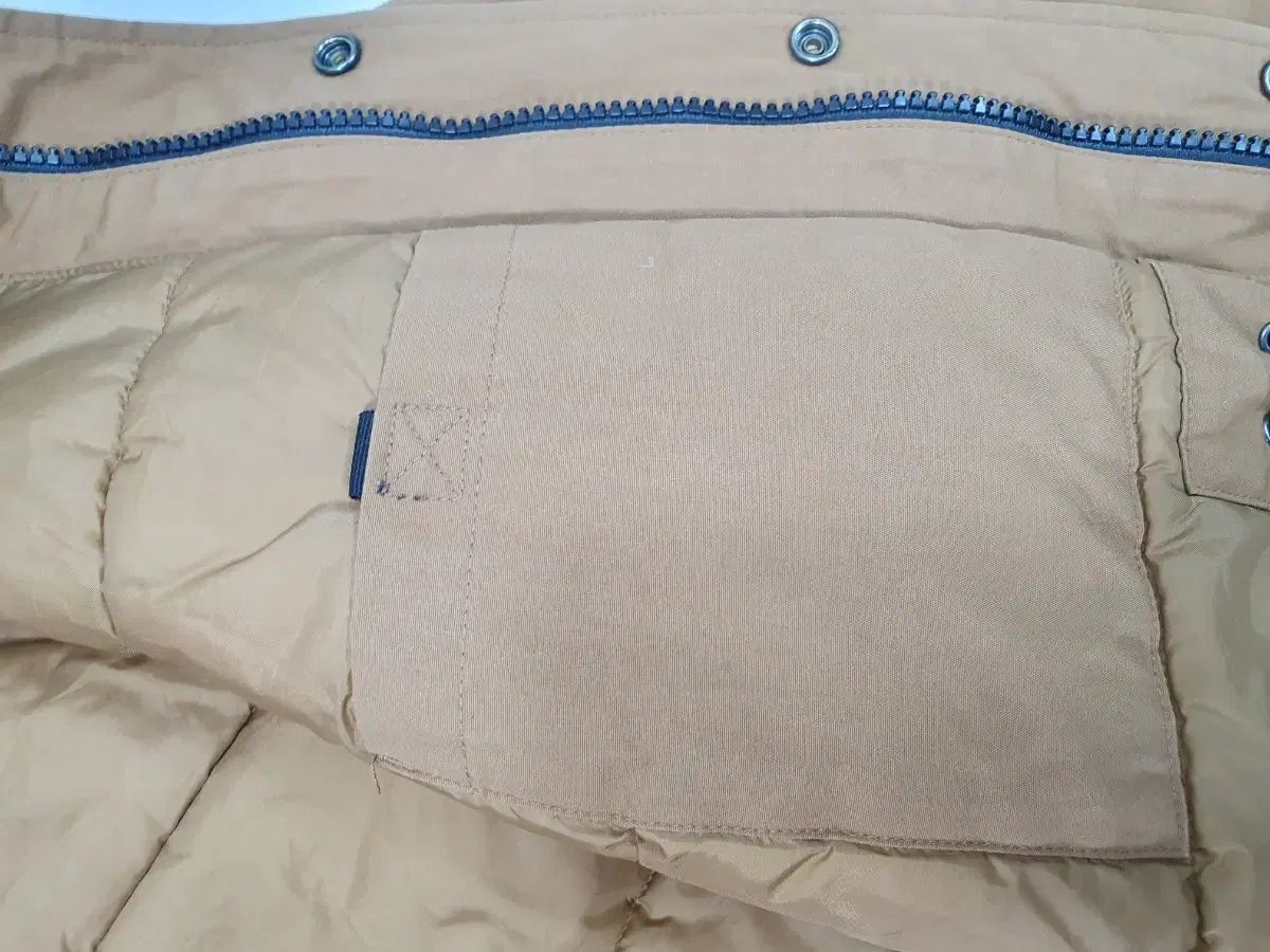 マウンテンパーカー