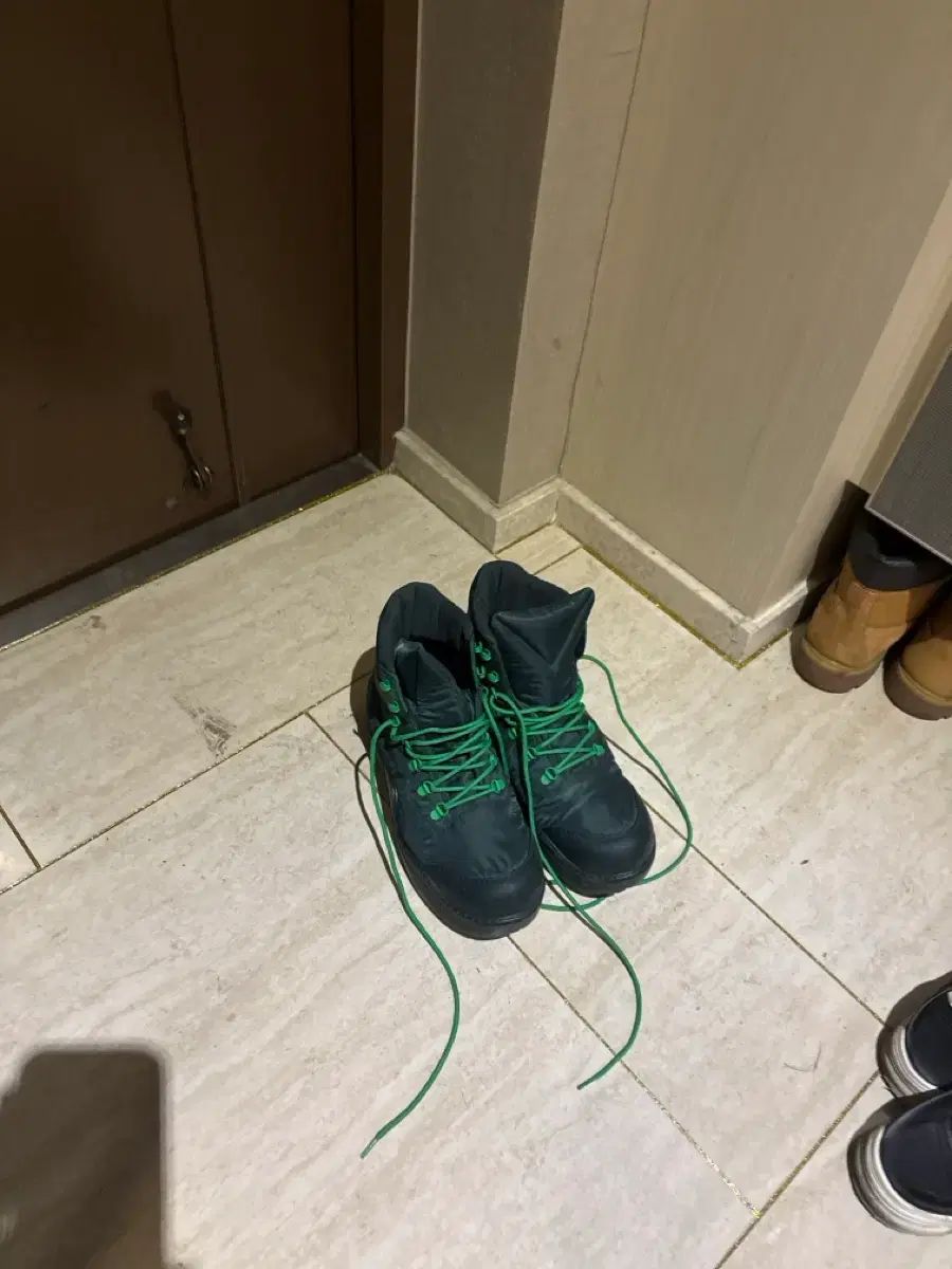 ボッテガ ヴェネタ パドル レースアップ ブーツ