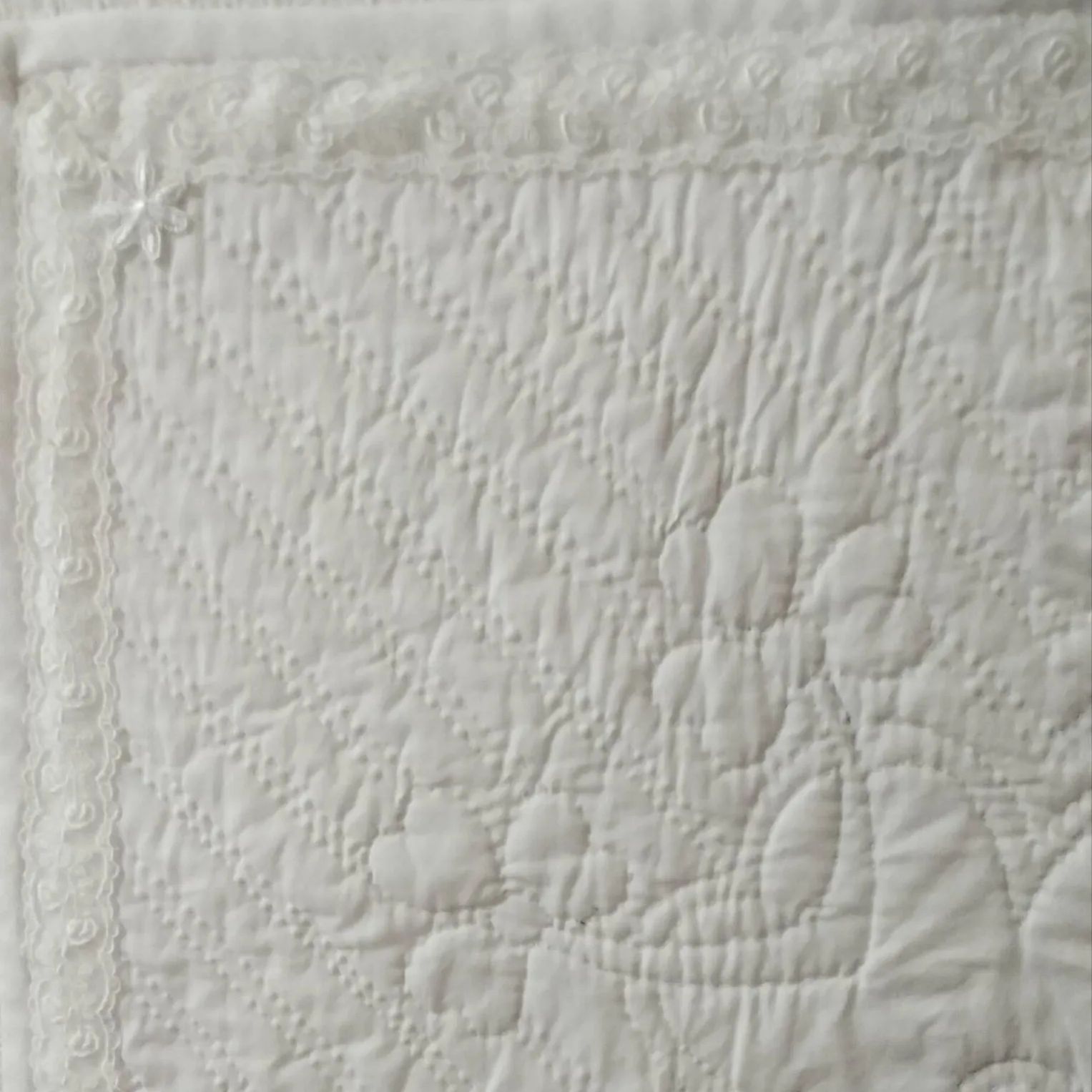 💮ホワイトキルトタペストリー・カバー・シート(約45cm×45cm) - メルカリ