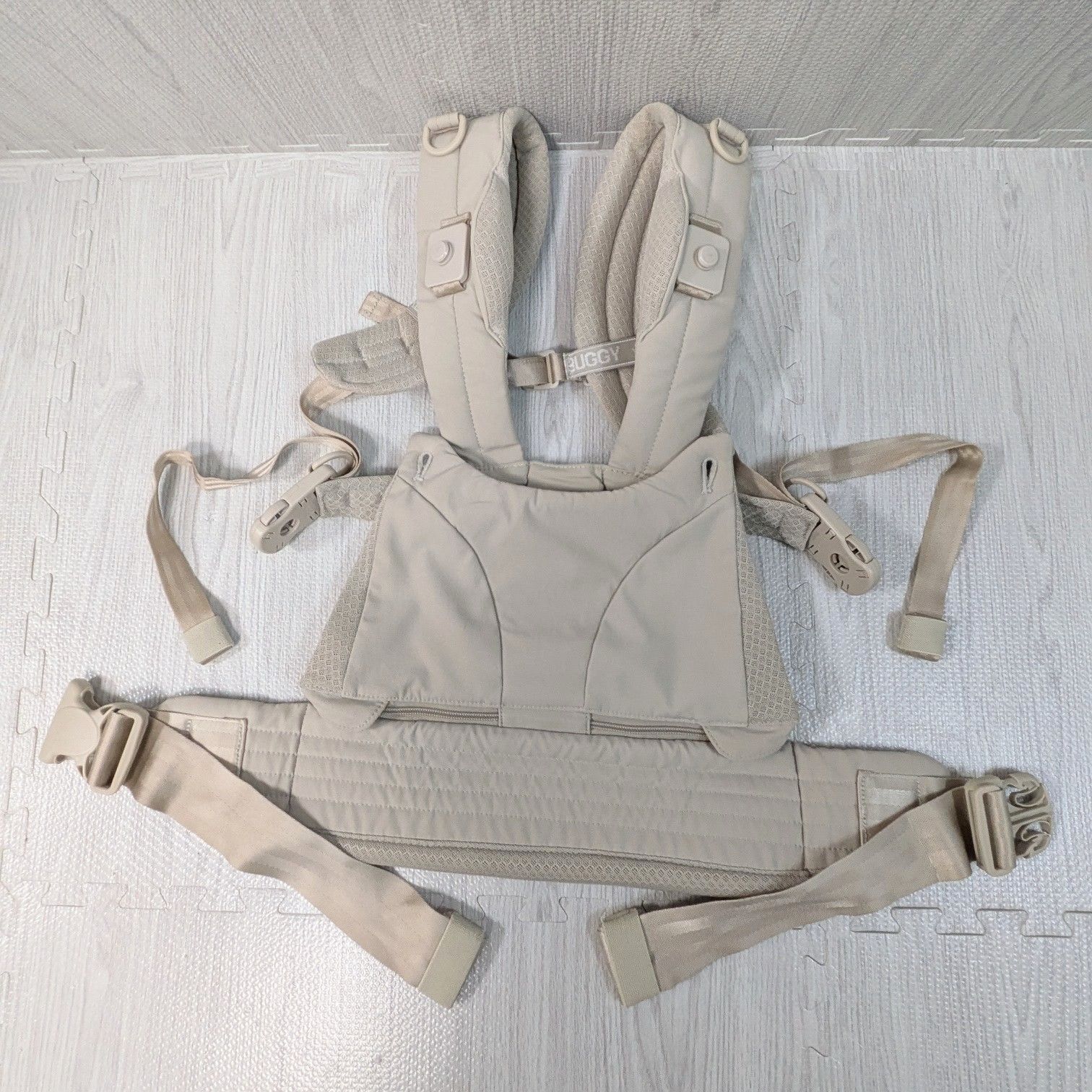 超美品 エアバギー 抱っこ紐 A.B.C AIRBUGGY BABY CARRIER BASIC PLUS