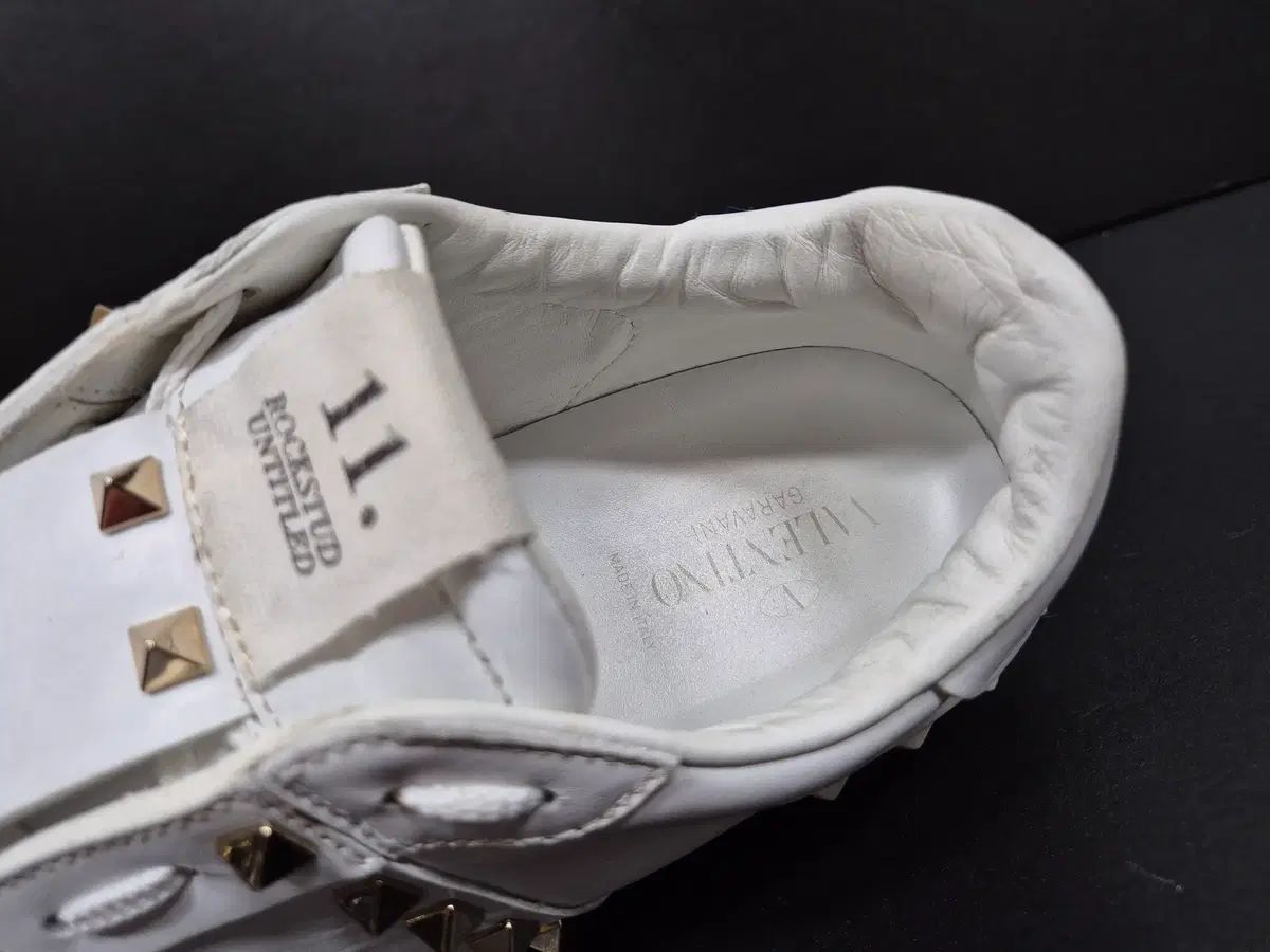  ヴァレンティノ ロックスタッズ アンタイトル スニーカー 270 スニーカー 靴