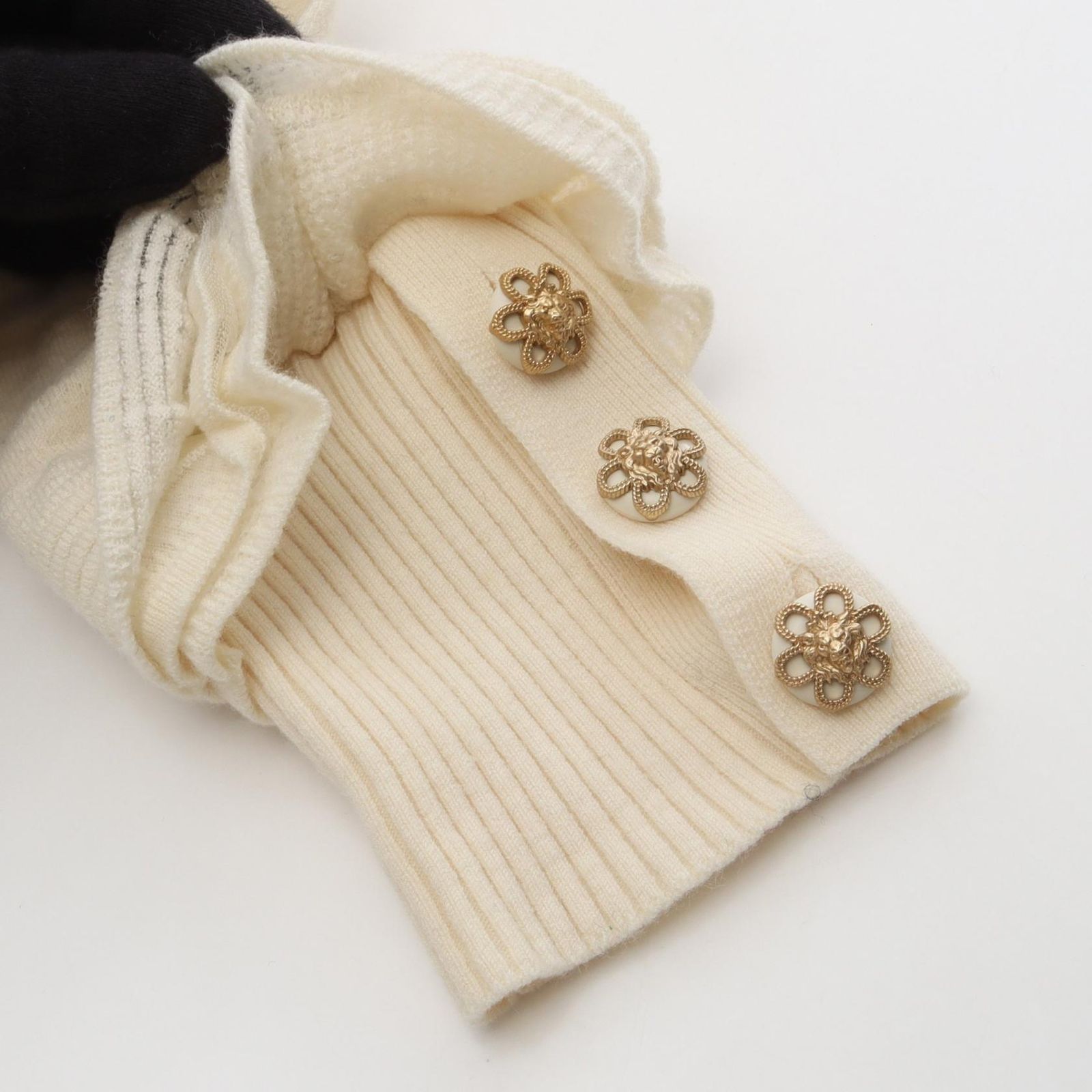  シャネル CHANEL ニット ライオンボタン ウール セーター レディース B 長袖 ニット セーター