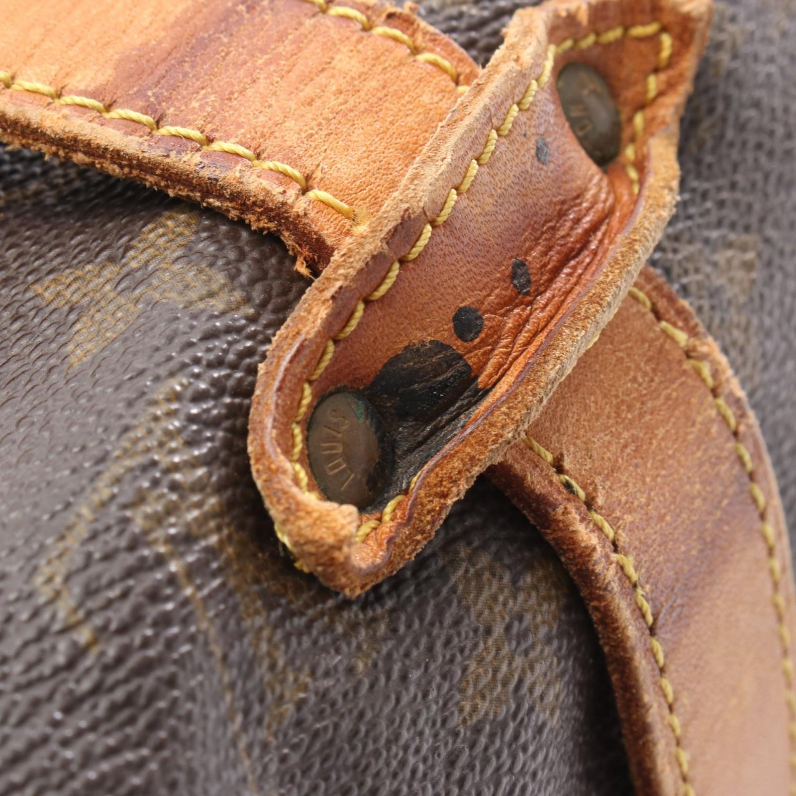 ルイ・ヴィトン LOUIS VUITTON ショルダーバッグ ソミュール35 M42254