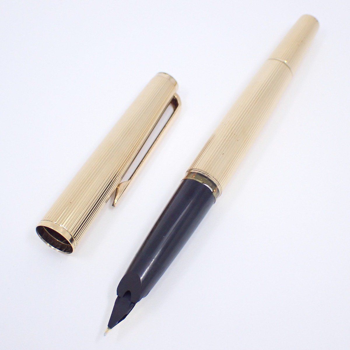 ゴールド ストライプ