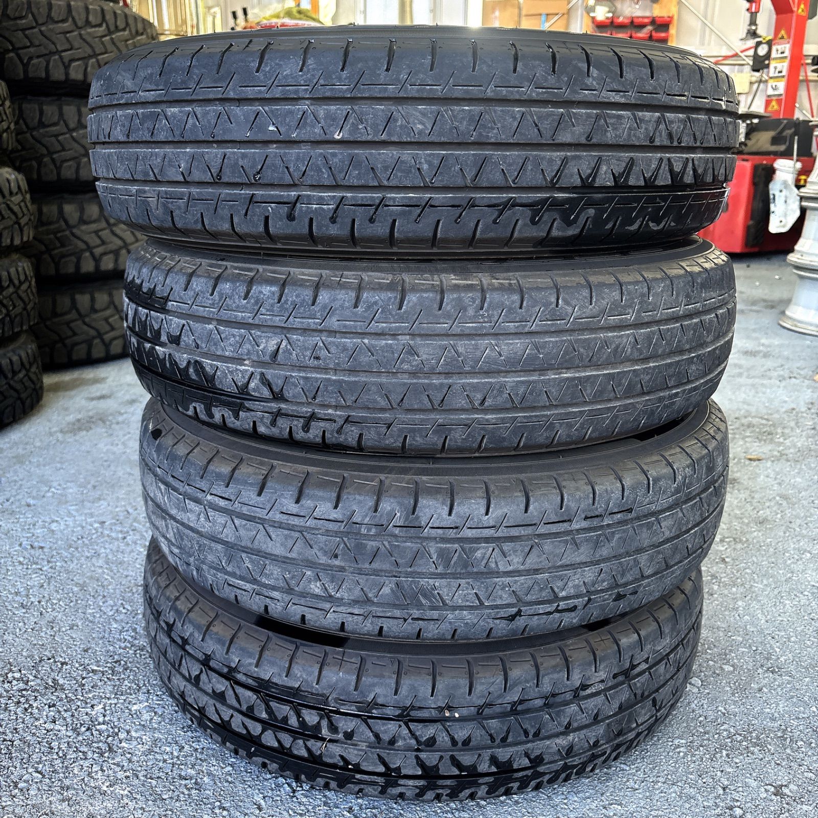 送料無料】ヨコハマ ブルーアースVan RY55 LT 165/80R14 タイヤセット