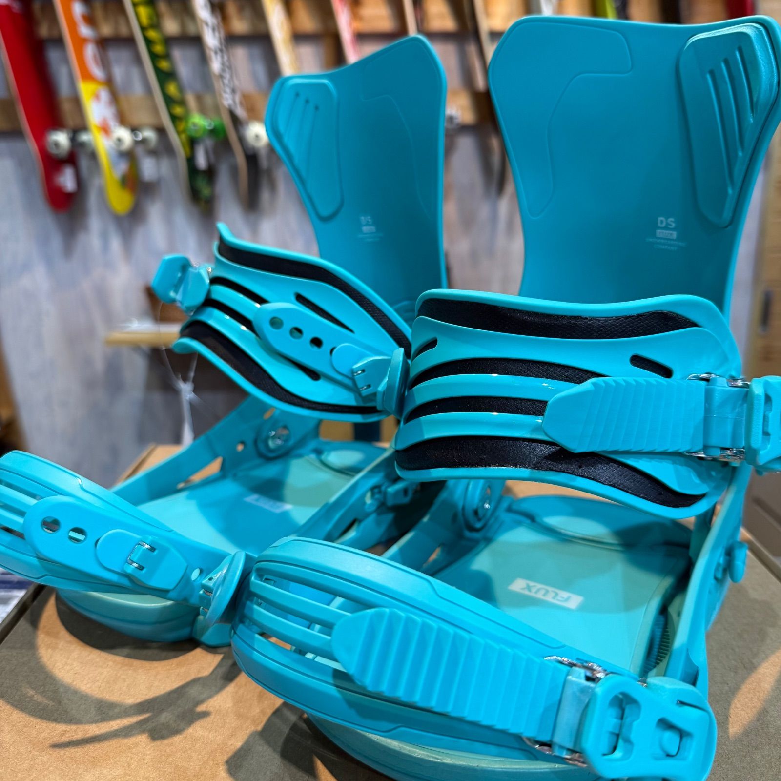 25-26 FLUX DS TURQUOISE Sサイズ 新品未使用 25-26 FLUX DS TURQUOISE