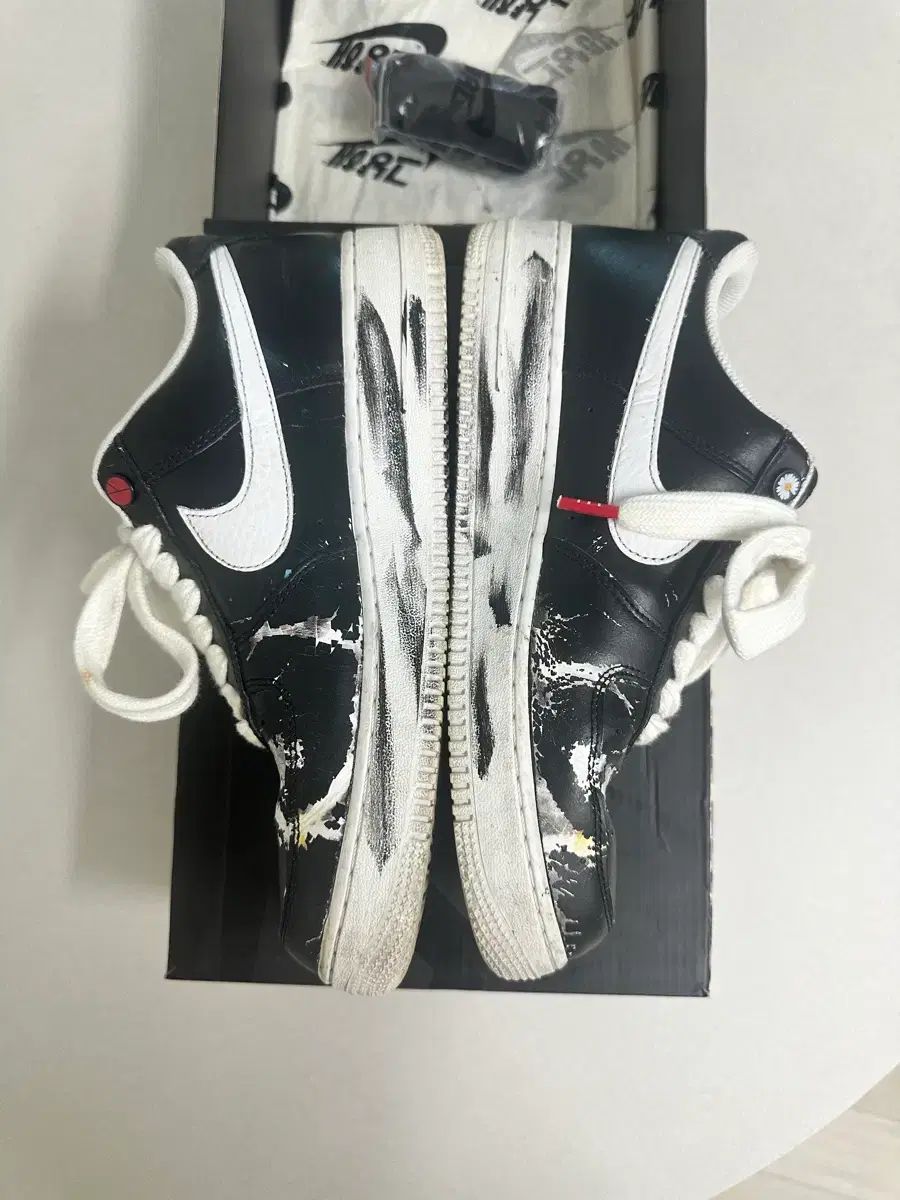 NIKE ピースマイナスワン フォース