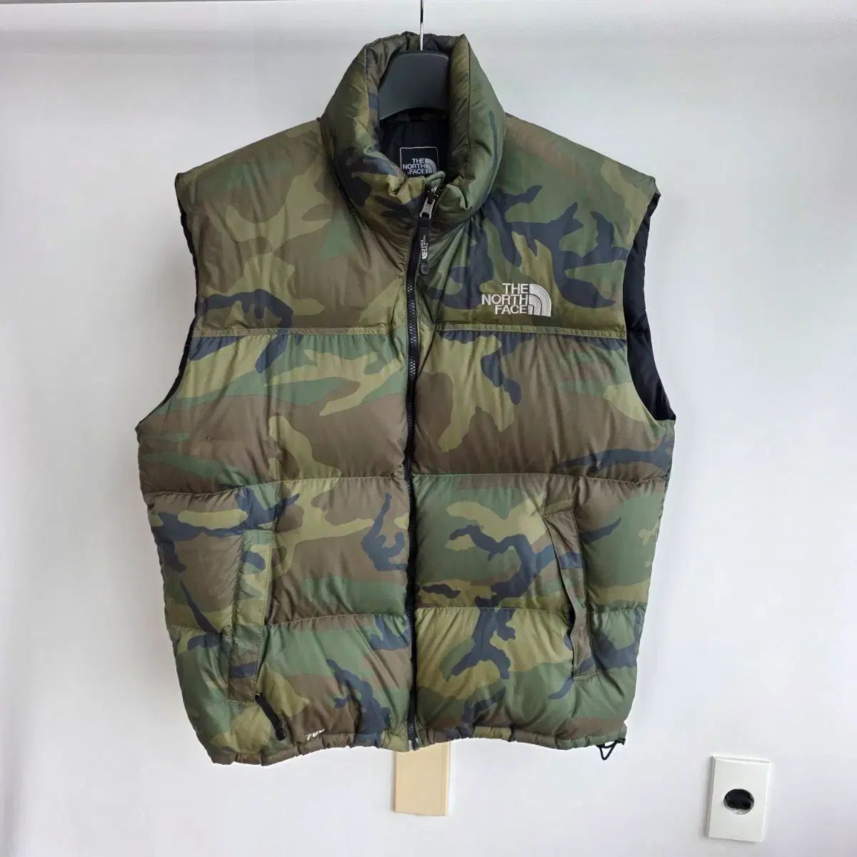 700 センターロゴ