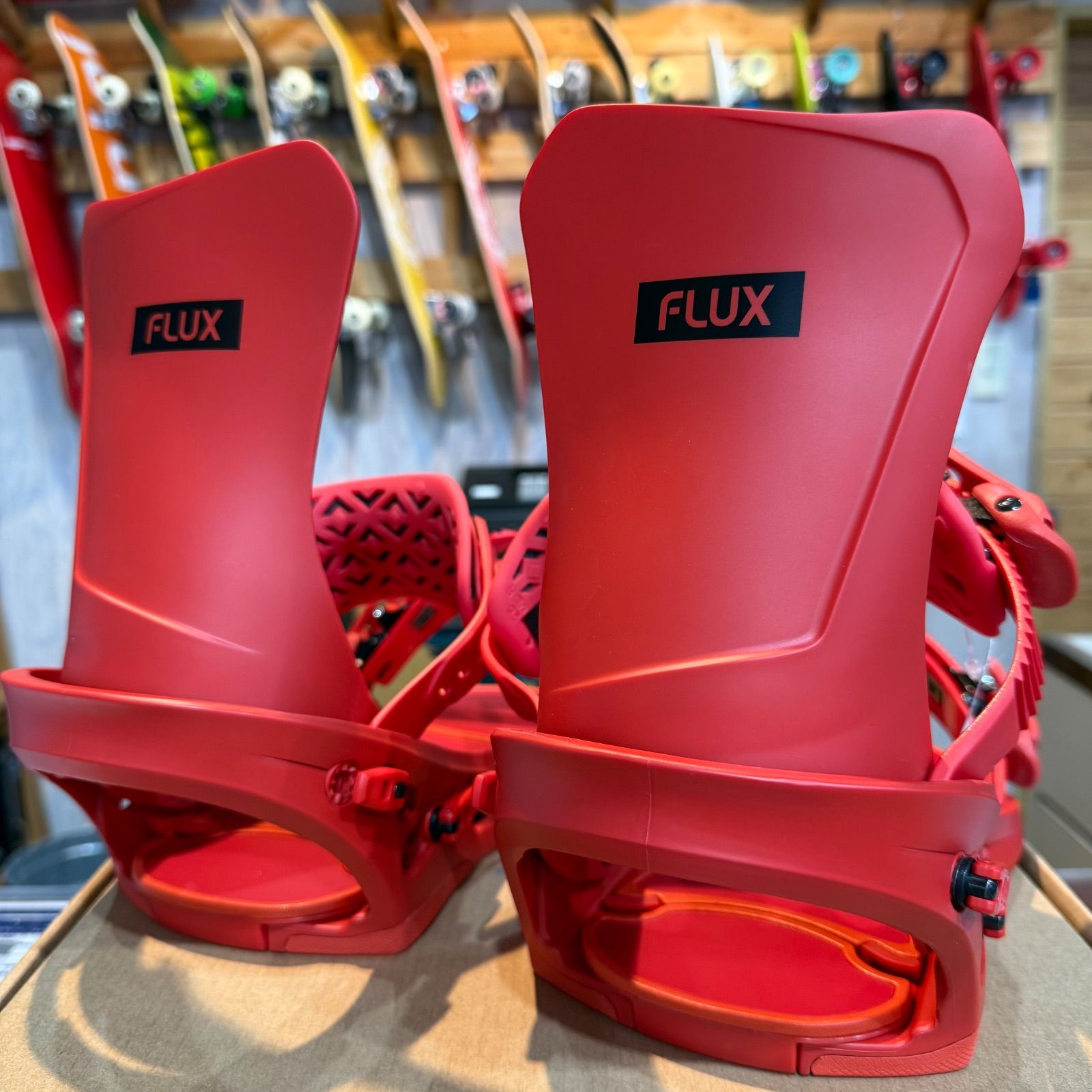 25-26 FLUX DS M.RED Mサイズ